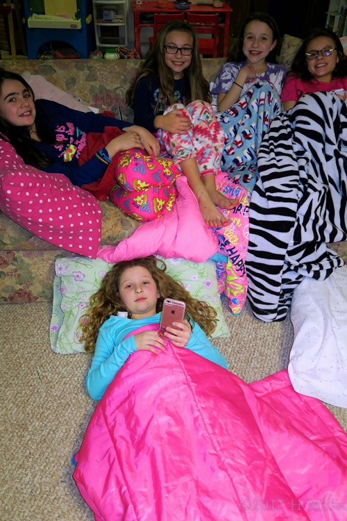 Everyone Is Getting Ready For A Fun Sleepover Party! Everyone Is Getting Ready For A Fun Sleepover Party!