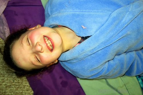 Relaxing And Smiling Before Facials For Girls Relaxing And Smiling Before Facials For Girls