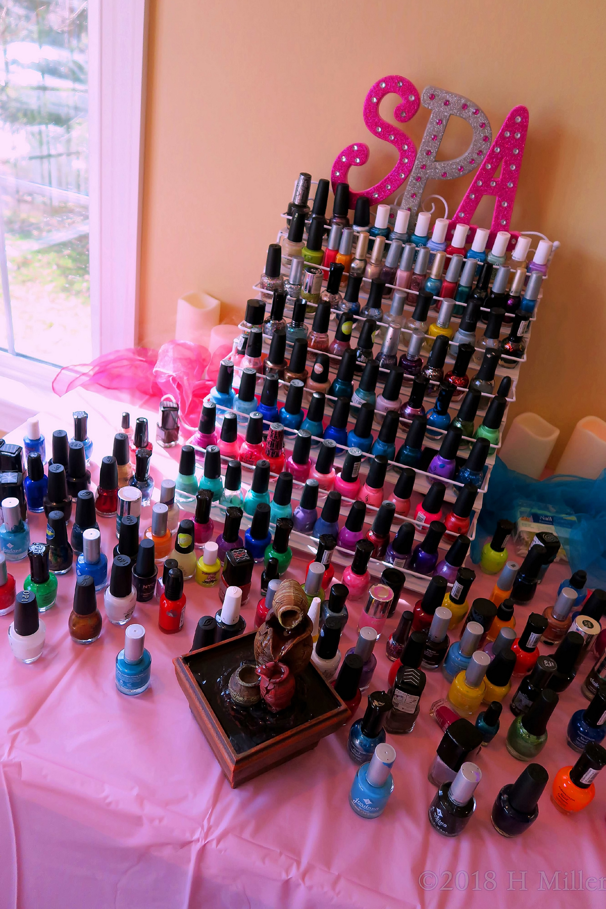 Check Out All The Awesome Girls Nail Polish! 