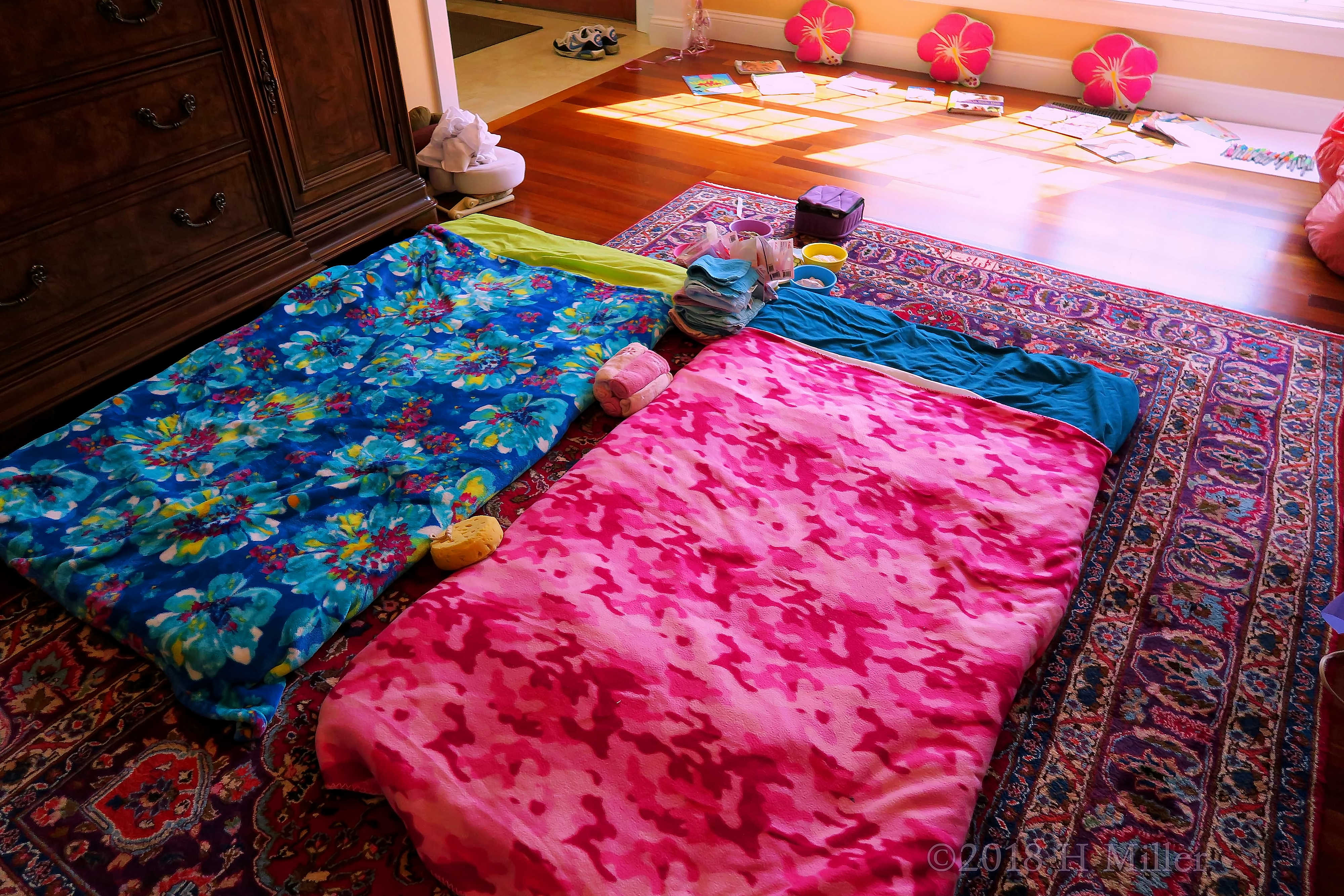 The Kids Facials And Massage Area And The Spa Birthday Card Set Up And Ready. The Kids Facials And Massage Area And The Spa Birthday Card Set Up And Ready.