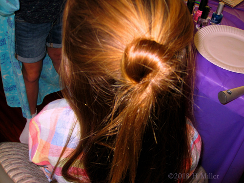 A Pretty Pull Through Girls Hairstyle! A Pretty Pull Through Girls Hairstyle!