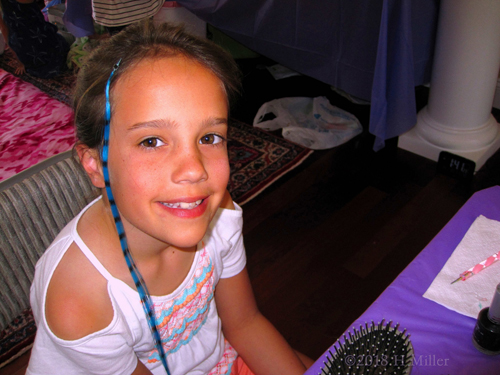 That's Such A Pretty Blue Hair Feather! That's Such A Pretty Blue Hair Feather!