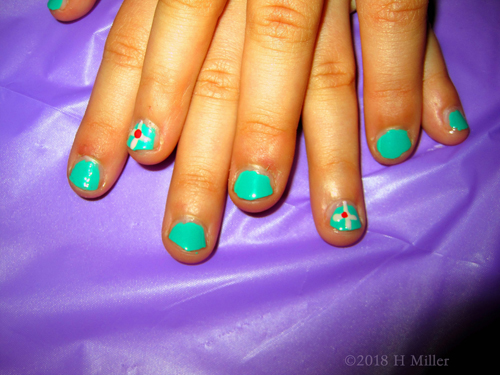 This Is A Lovely Green Kids Manicure With Awesome Nail Art This Is A Lovely Green Kids Manicure With Awesome Nail Art