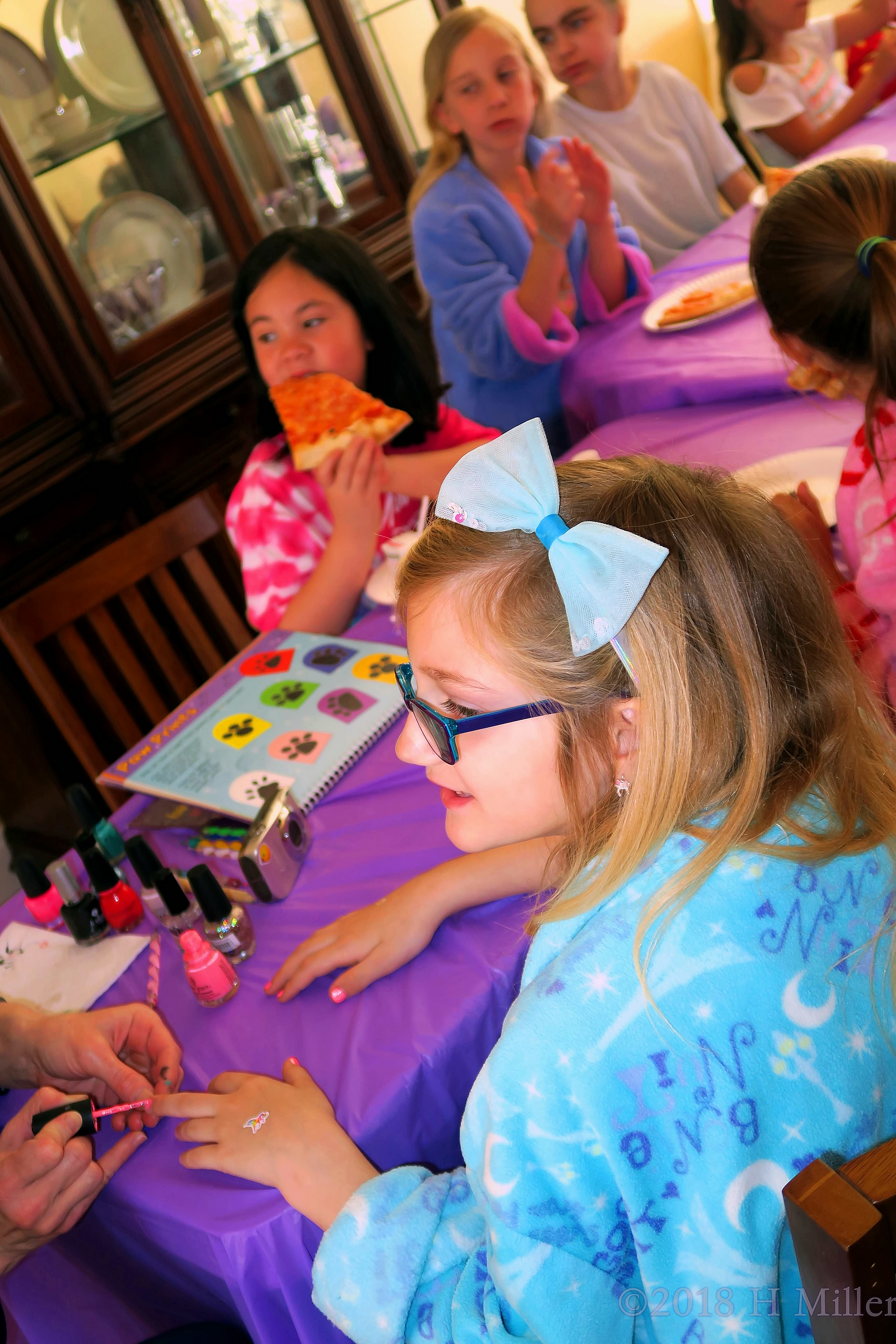 She's Having Fun Getting Her Girls Manicure Painted! She's Having Fun Getting Her Girls Manicure Painted!