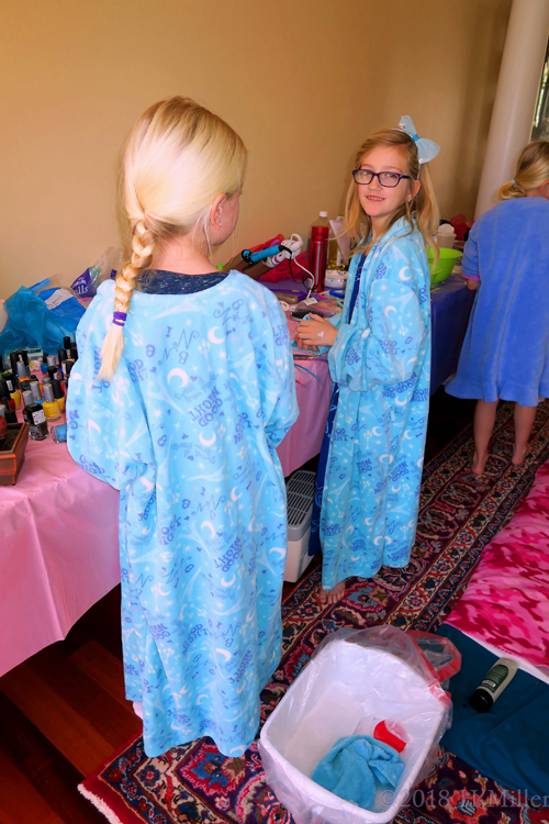 Making Some Kids Crafts. Making Some Kids Crafts.