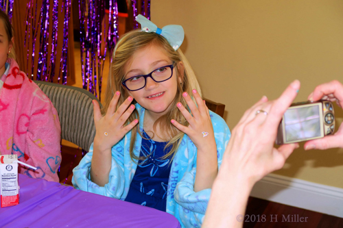 Showing Off Her Awesome New Girls Mini Manicure! Showing Off Her Awesome New Girls Mini Manicure!