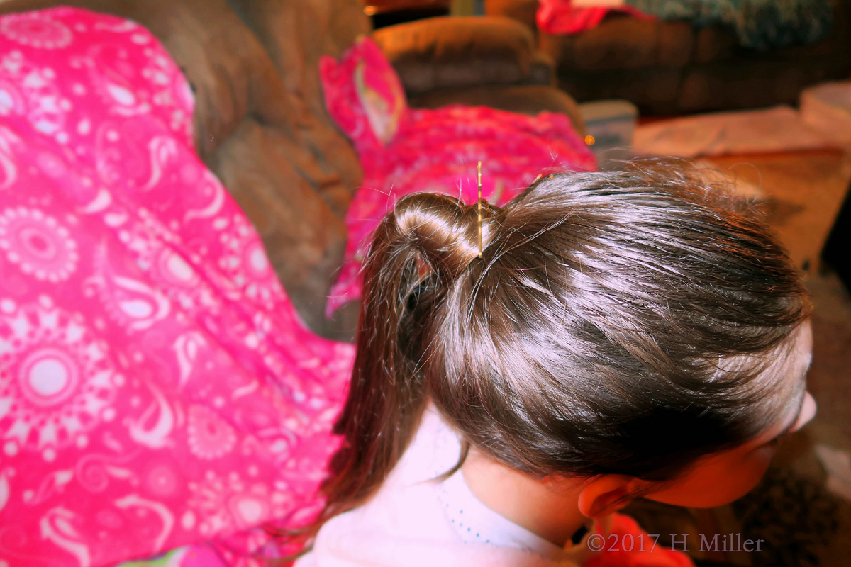 High Genie Ponytails Are A Classic Girls Hairstyle! 