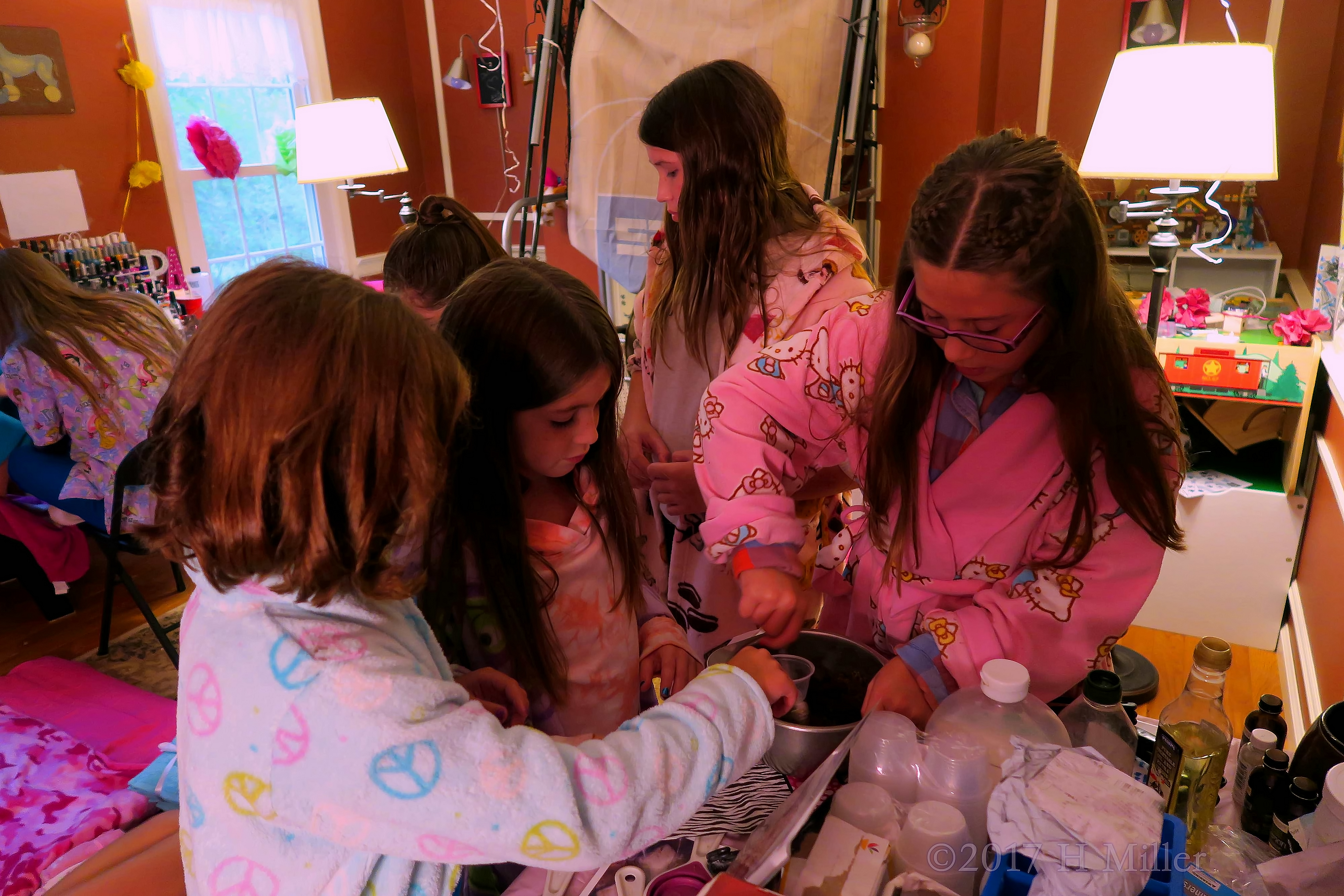 Easy And Fun To Make Kids Craft Projects. Easy And Fun To Make Kids Craft Projects.