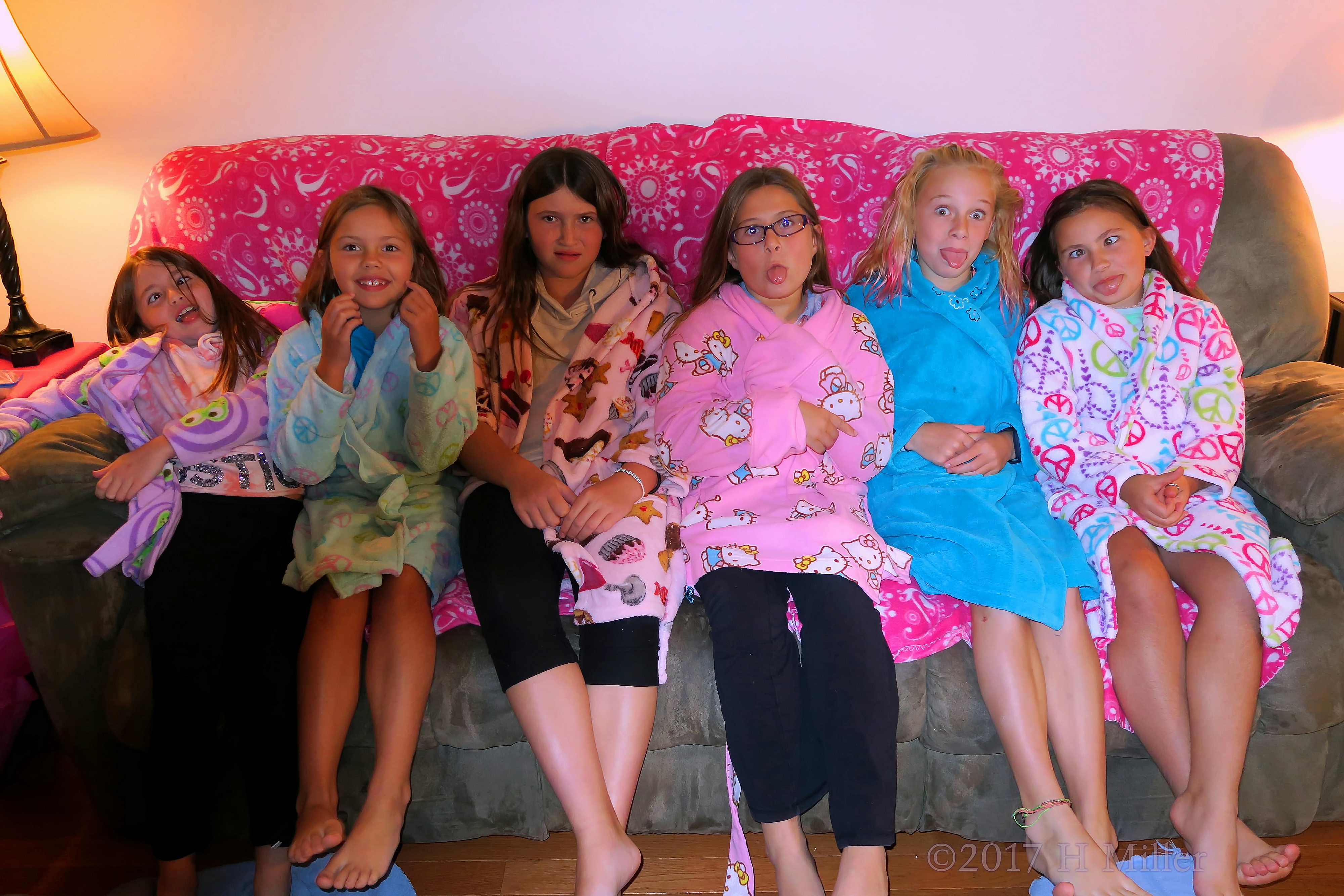 Group Photo For The Kids Spa With Funny Faces Group Photo For The Kids Spa With Funny Faces