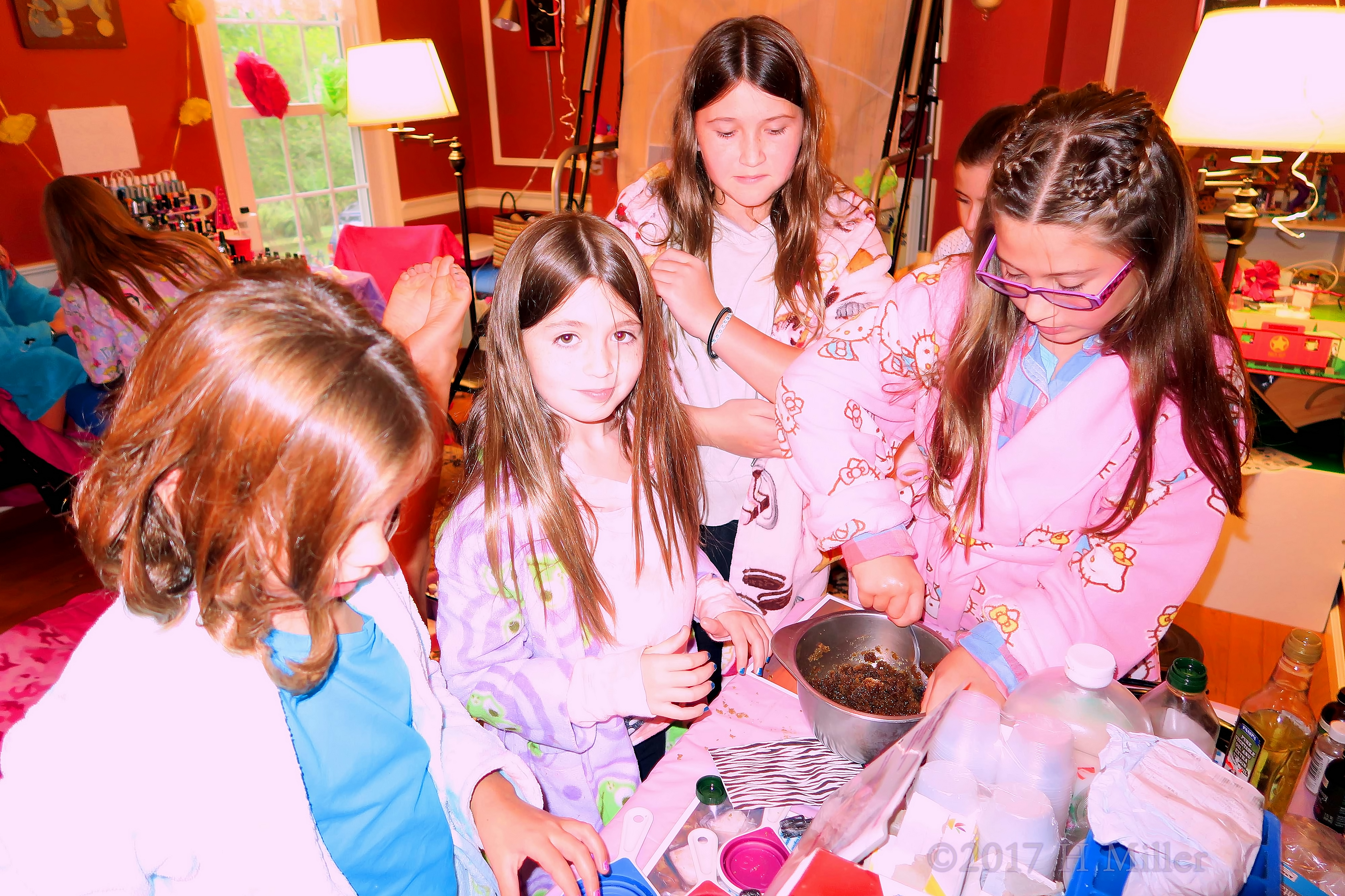 Making Homemade Kids Crafts Is So Easy! Making Homemade Kids Crafts Is So Easy!