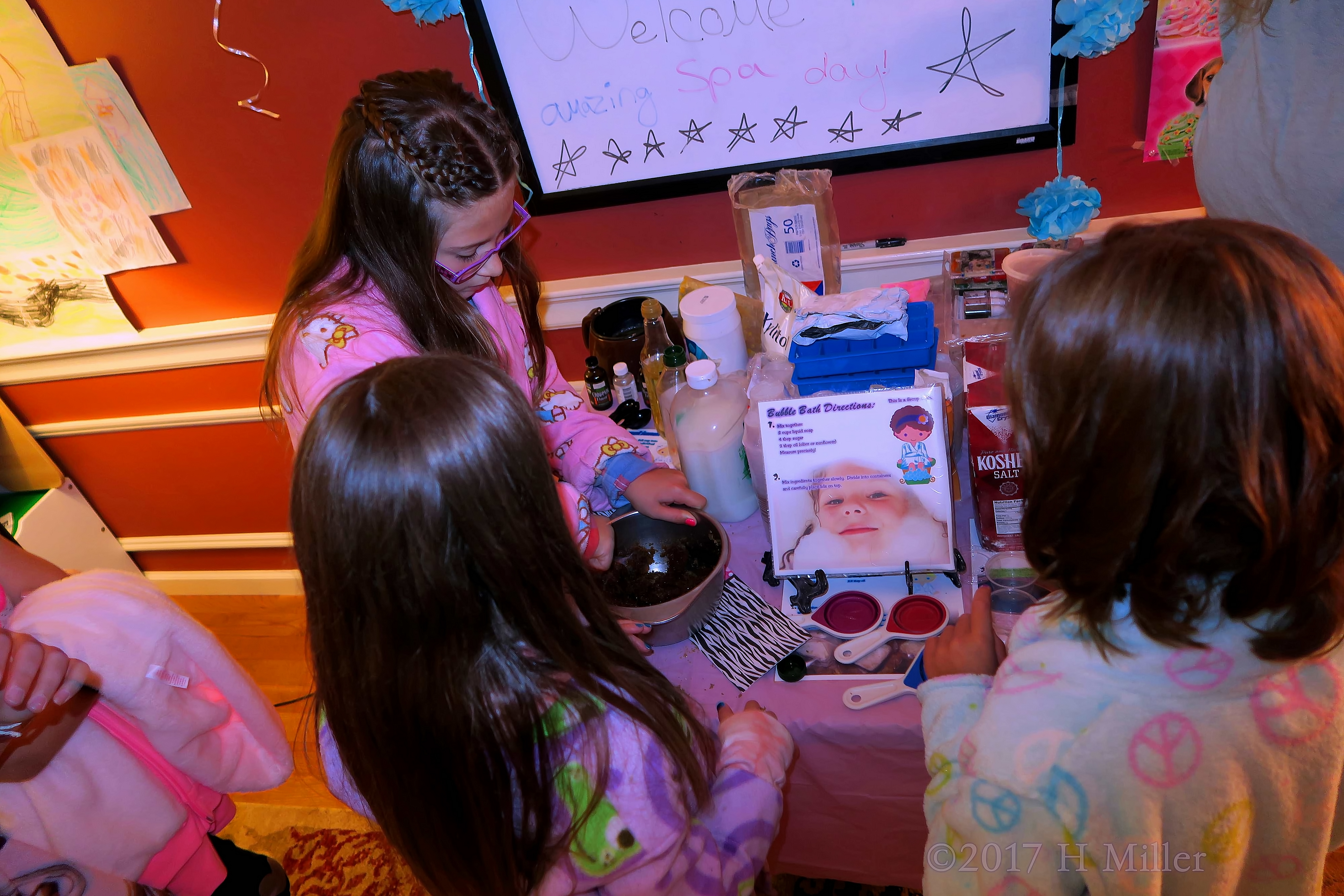 Working Hard To Make Some Cool Homemade Kids Crafts Working Hard To Make Some Cool Homemade Kids Crafts