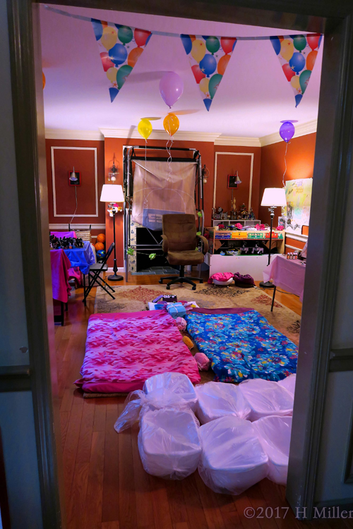 Room Filled With Salon Goodies And Decorated Like A Spa For Girls!