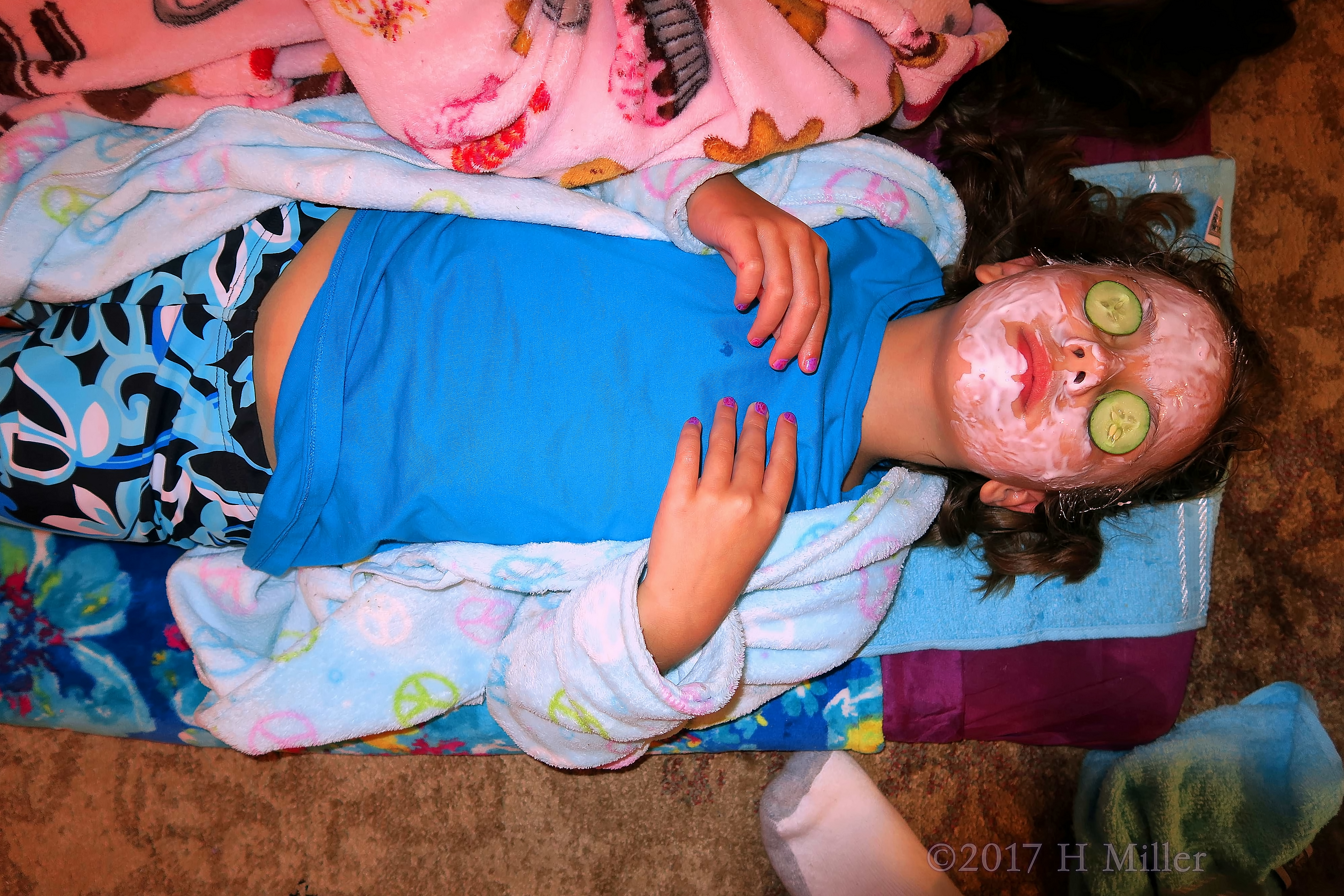 Strawberry Facial For Girls!!!! Strawberry Facial For Girls!!!!