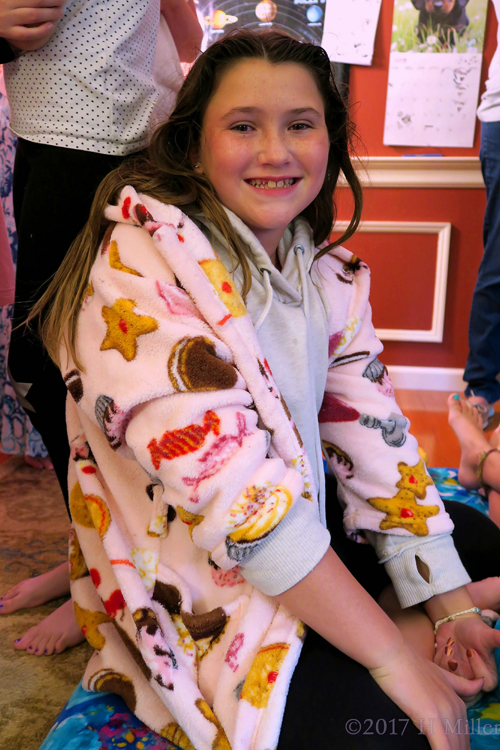 Big Smiles After Kids Facials At The Girls Spa. Big Smiles After Kids Facials At The Girls Spa.