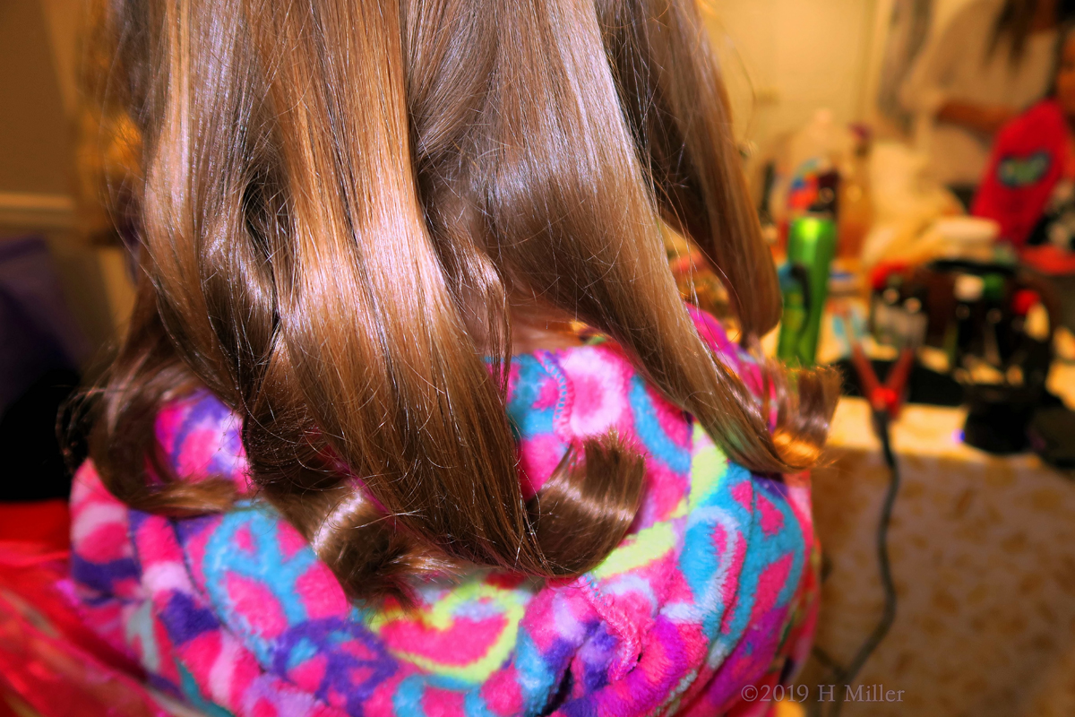 Small Curls On Pink Peace Spa Robe 