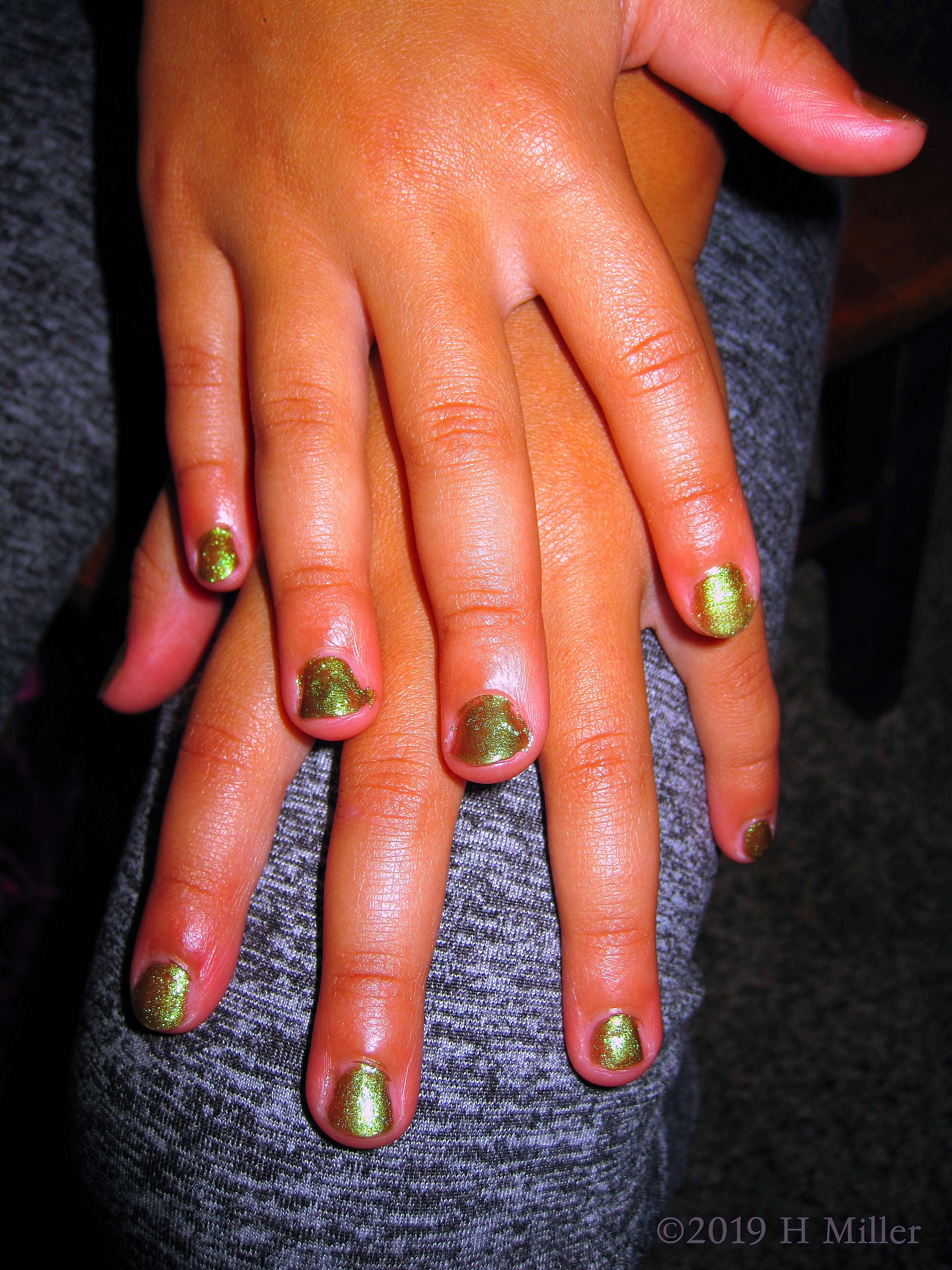 Gold Manicure For Girls! Gold Manicure For Girls!