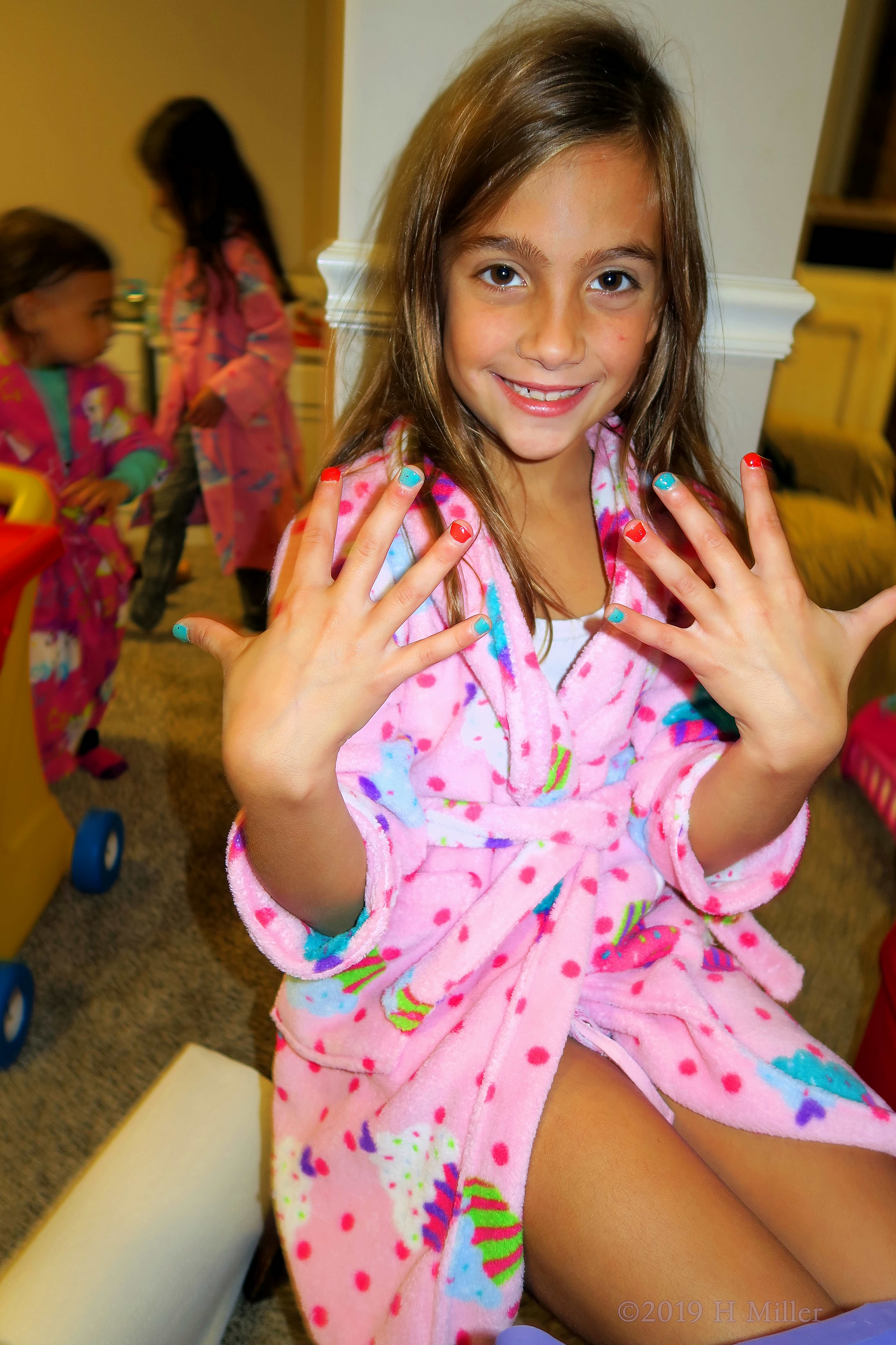 Green And Red Girls Manicure! Green And Red Girls Manicure!