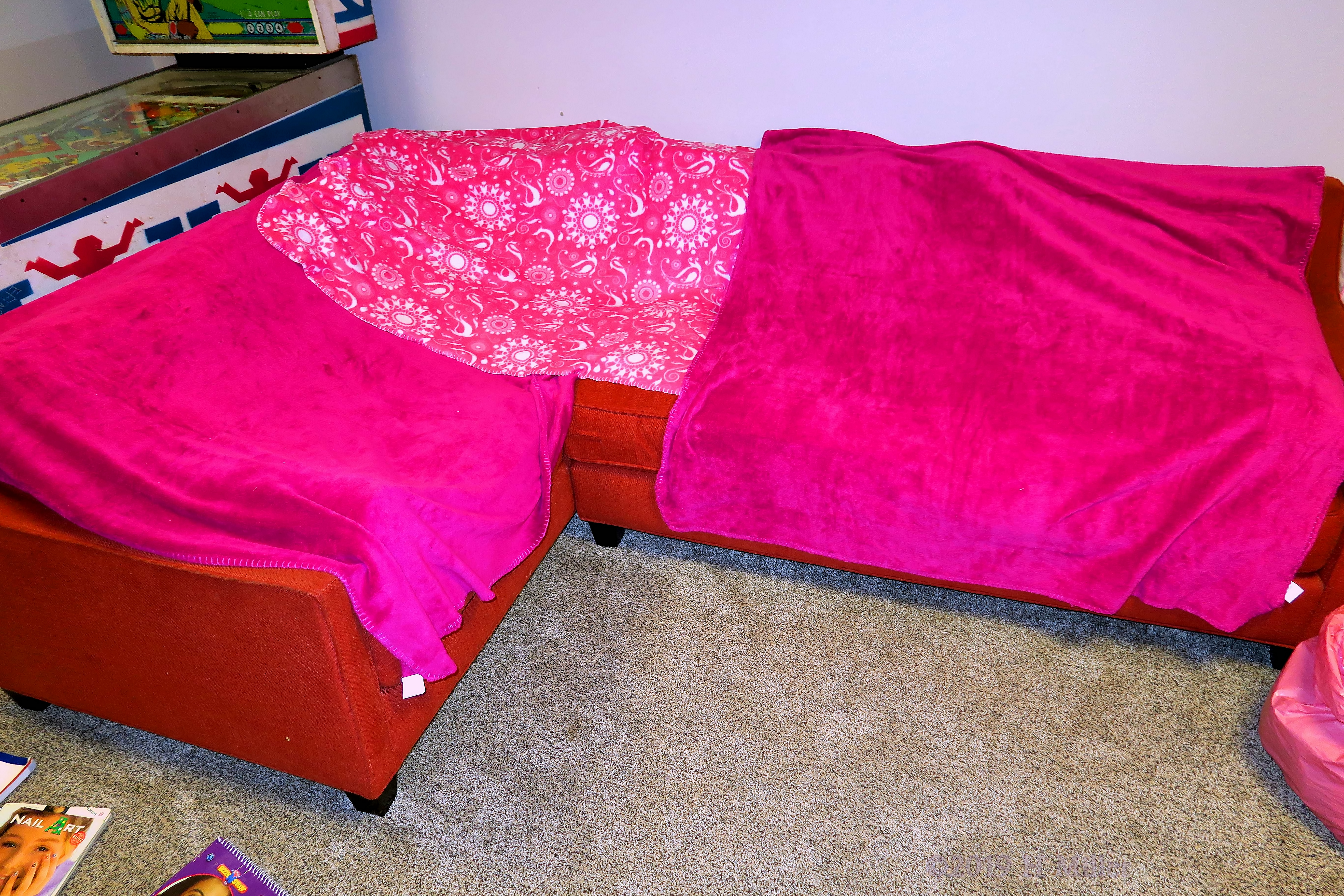 Pink Spa Couch Setup For The Party! Pink Spa Couch Setup For The Party!