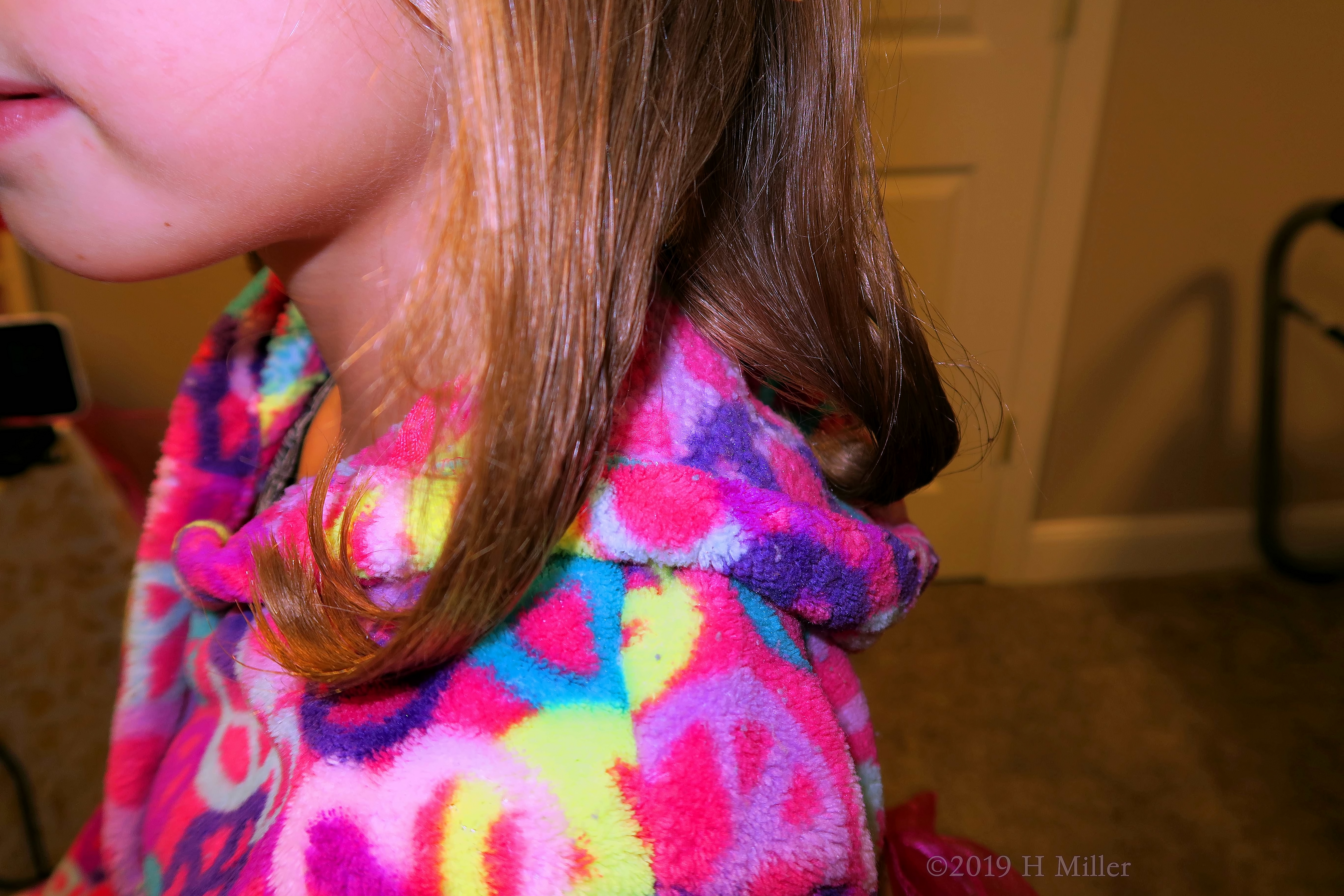 Smile With Curled Hairstyle For Girls Smile With Curled Hairstyle For Girls