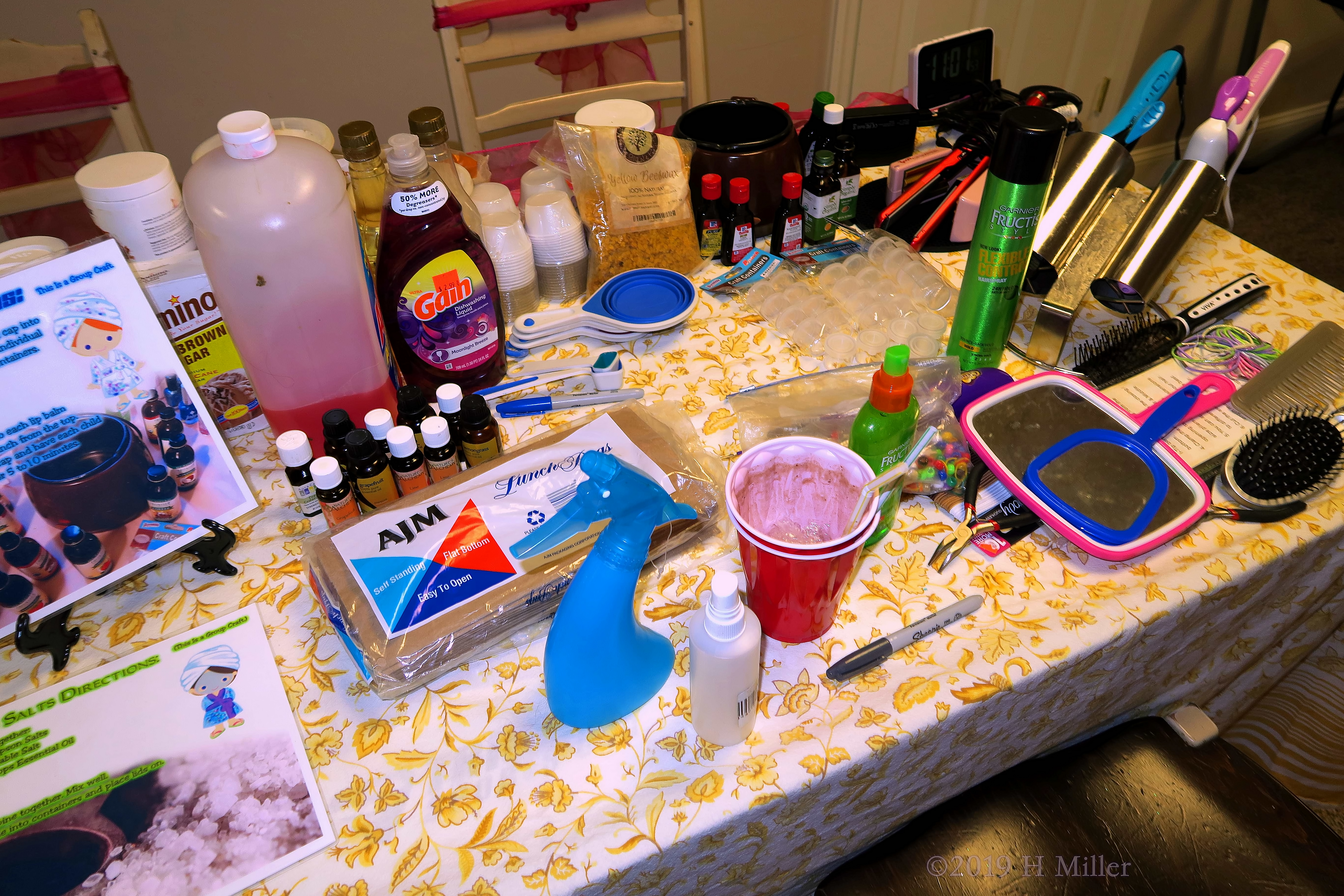 Table Of Spa Party Kids Craft Supplies Table Of Spa Party Kids Craft Supplies