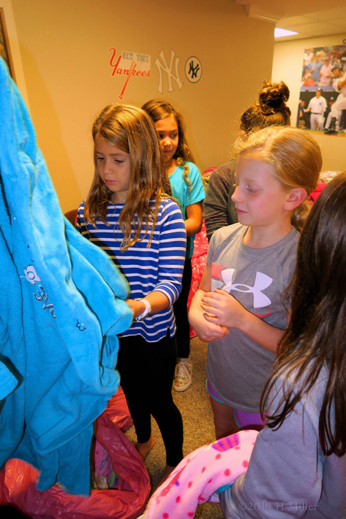 Getting Spa Robes Getting Spa Robes