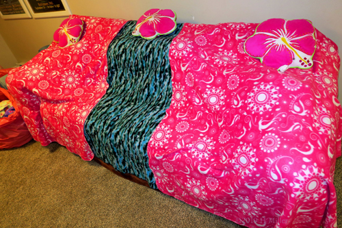 Spa Couch Decorated And Setup Spa Couch Decorated And Setup