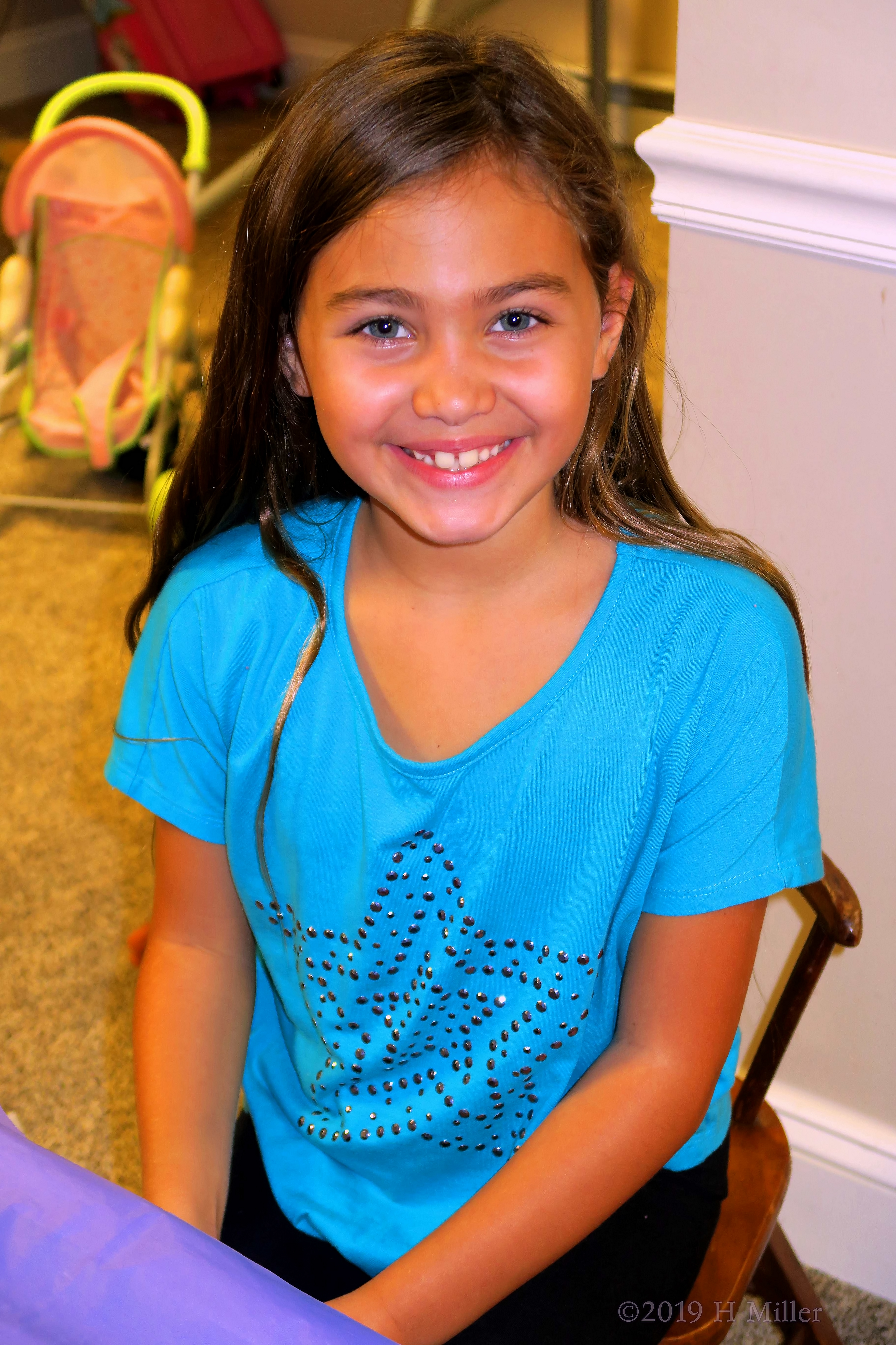 Brilliant Beams In Blue! Kids Spa Guest Poses For The Camera! Brilliant Beams In Blue! Kids Spa Guest Poses For The Camera!