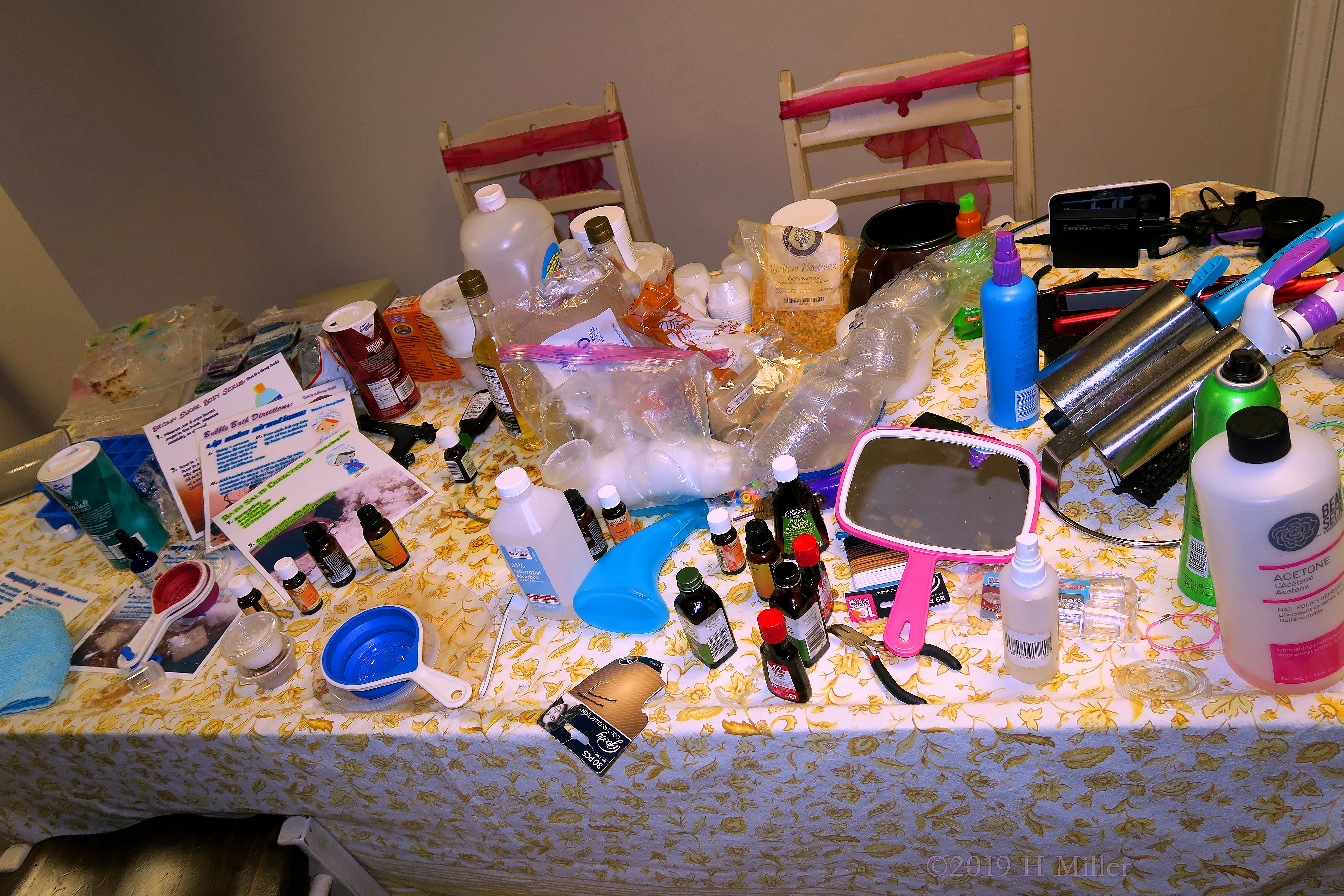 Crafting Ingredients At The Kids Spa! Crafting Ingredients At The Kids Spa!