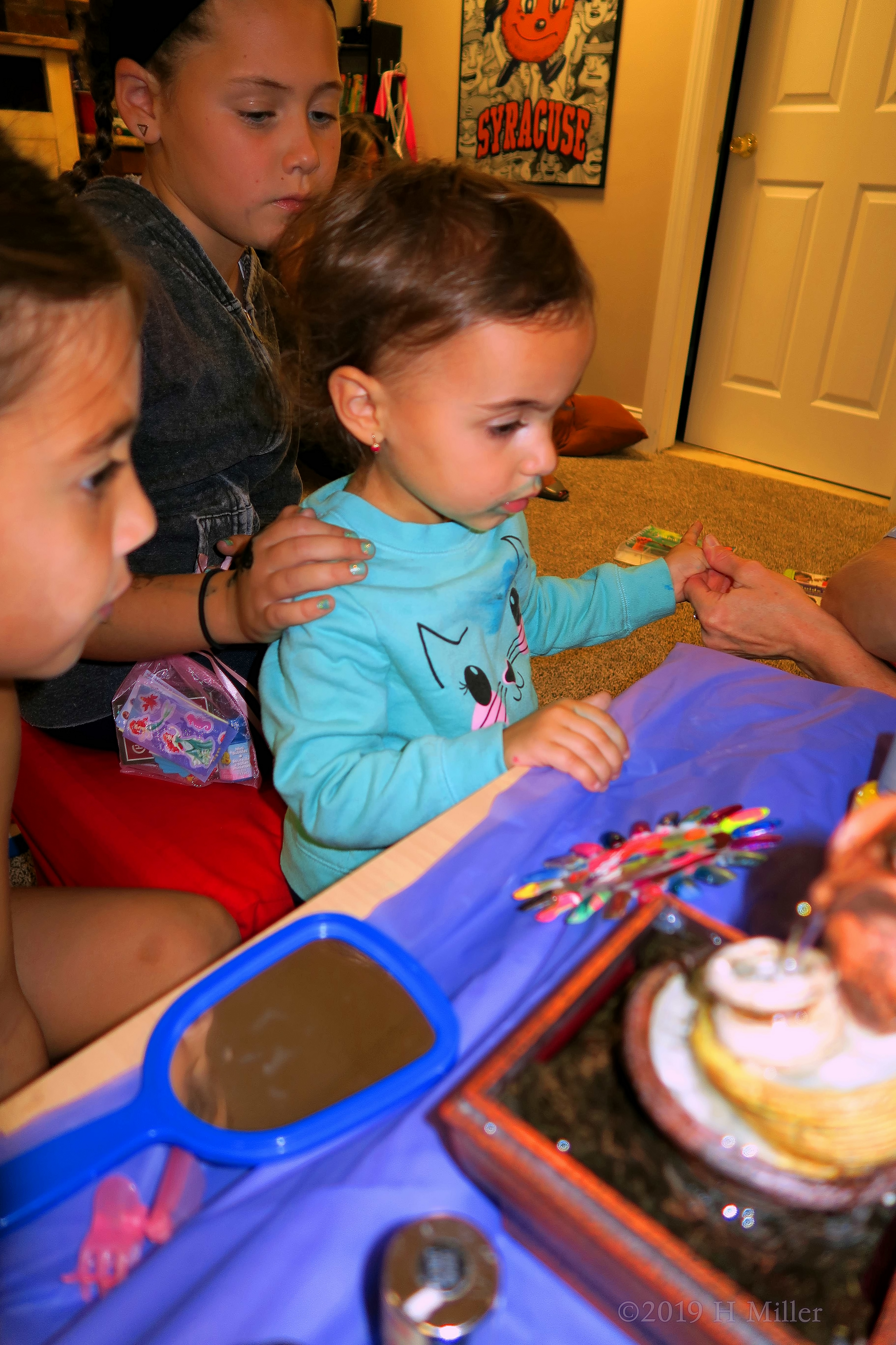 Shoulder Supporting Stillness! Kids Manis For All Ages! Shoulder Supporting Stillness! Kids Manis For All Ages!