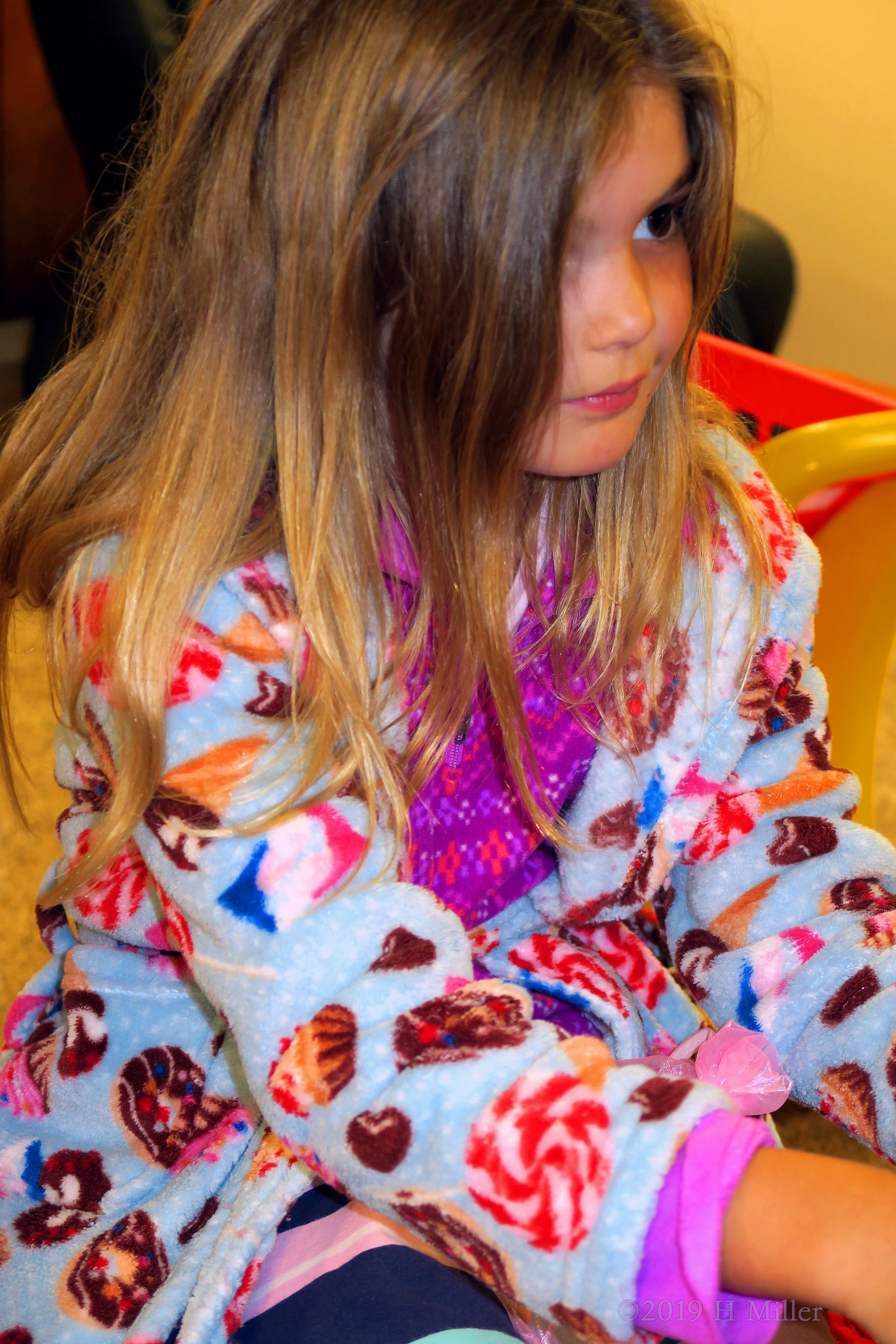 Sweetly Sitting! Kids Spa Party Guest Gets A Girls Manicure! Sweetly Sitting! Kids Spa Party Guest Gets A Girls Manicure!