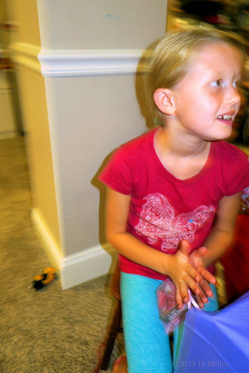 Clasping Crafts From Gift Bags! Clasping Crafts From Gift Bags!