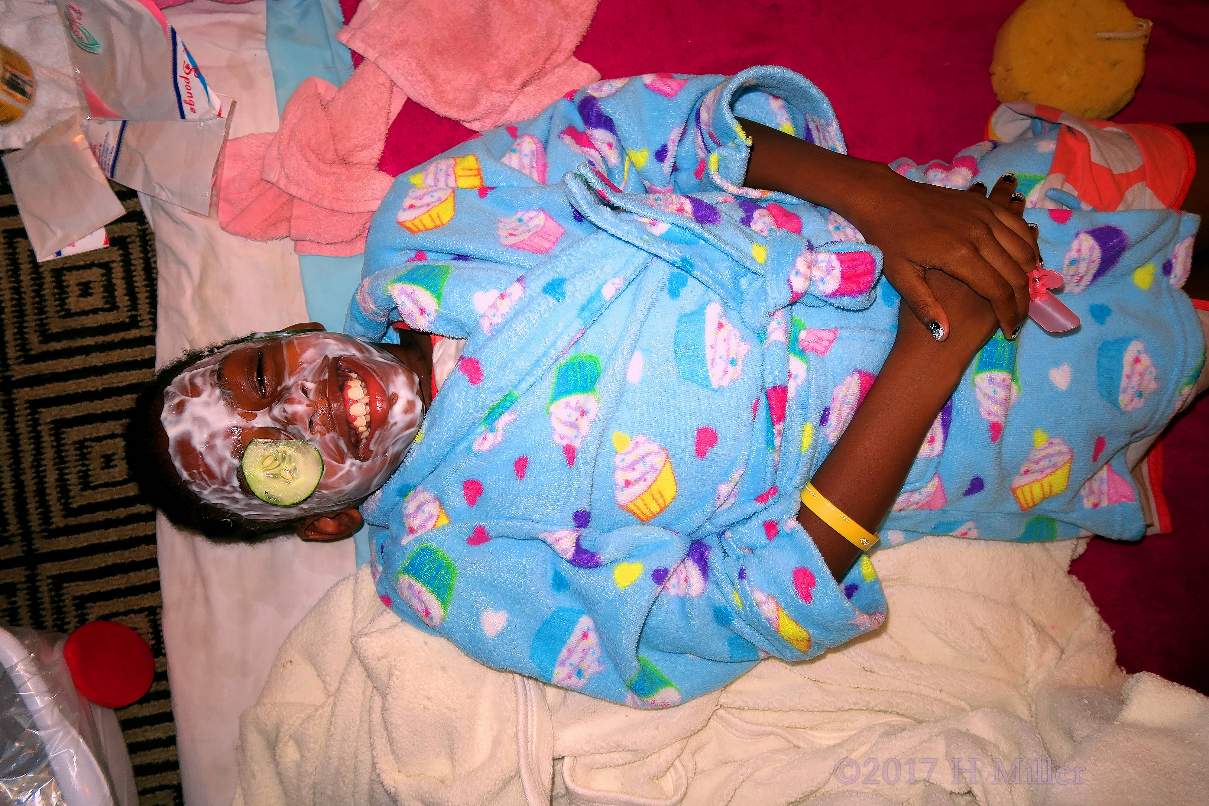 Smiling While Her Cuke Falls Off During Her Kids Facial! Smiling While Her Cuke Falls Off During Her Kids Facial!