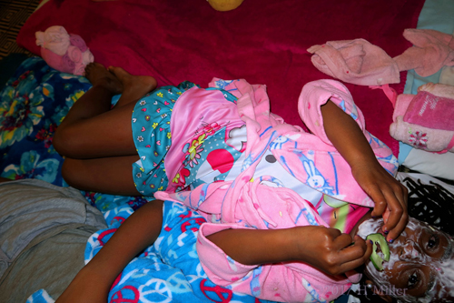 Adjusting Her Cukes During Her Facial For Girls! Adjusting Her Cukes During Her Facial For Girls!