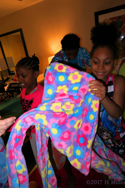 Everyone Is Trying On Their Spa Robes For The Girls Party. Everyone Is Trying On Their Spa Robes For The Girls Party.