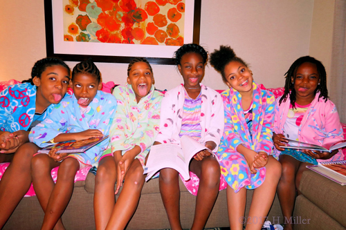 Silly Faces At The Spa For Girls! Silly Faces At The Spa For Girls!