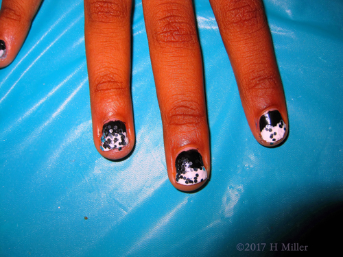 A Beautiful Black And White Sparkly Ombre Girls Manicure! A Beautiful Black And White Sparkly Ombre Girls Manicure!