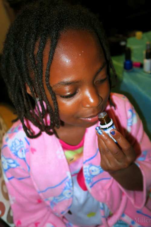 She Likes This Essential Oil For Her Kids Pedicure. She Likes This Essential Oil For Her Kids Pedicure.