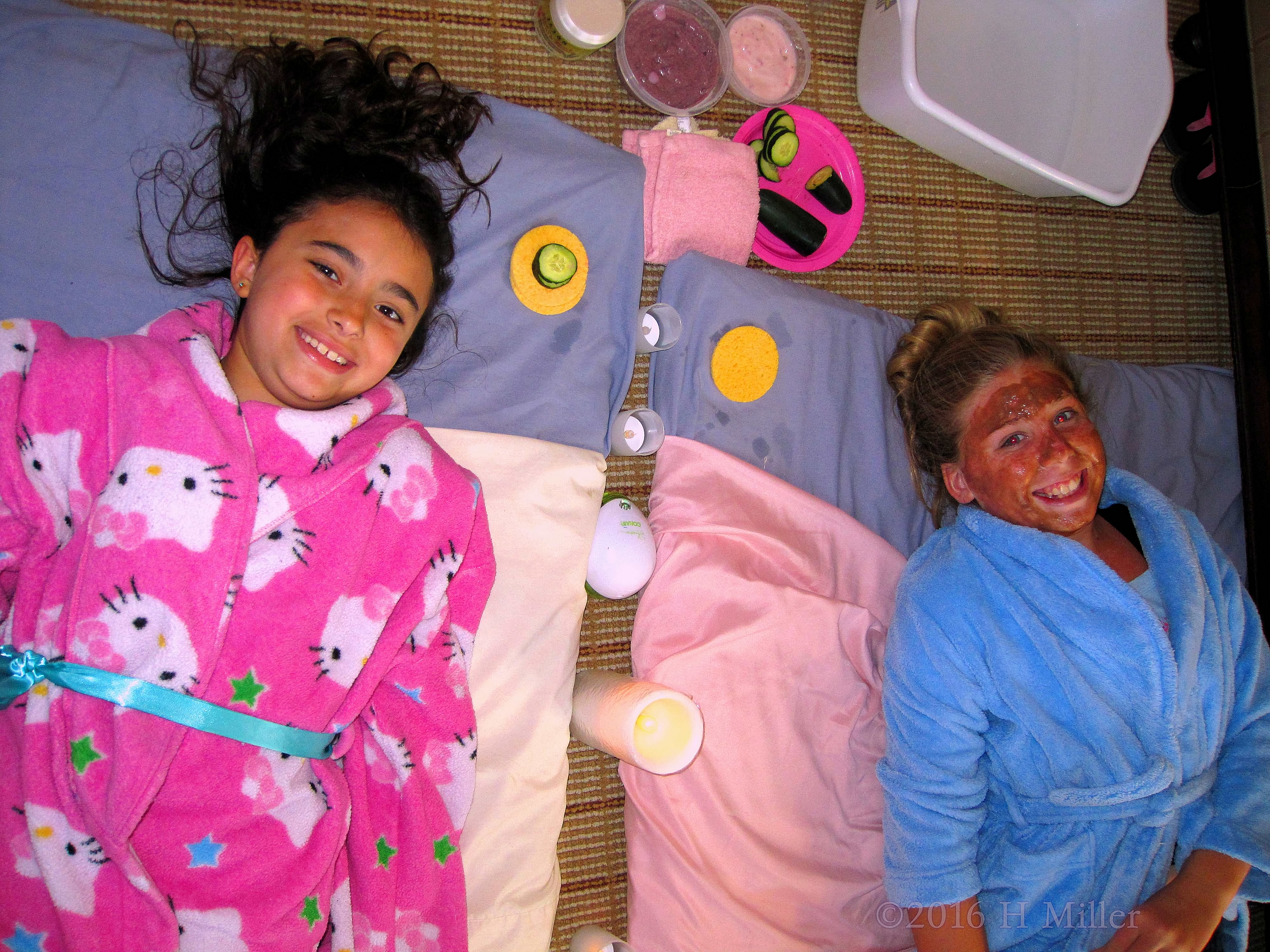 Hanging Out During Facials Hanging Out During Facials