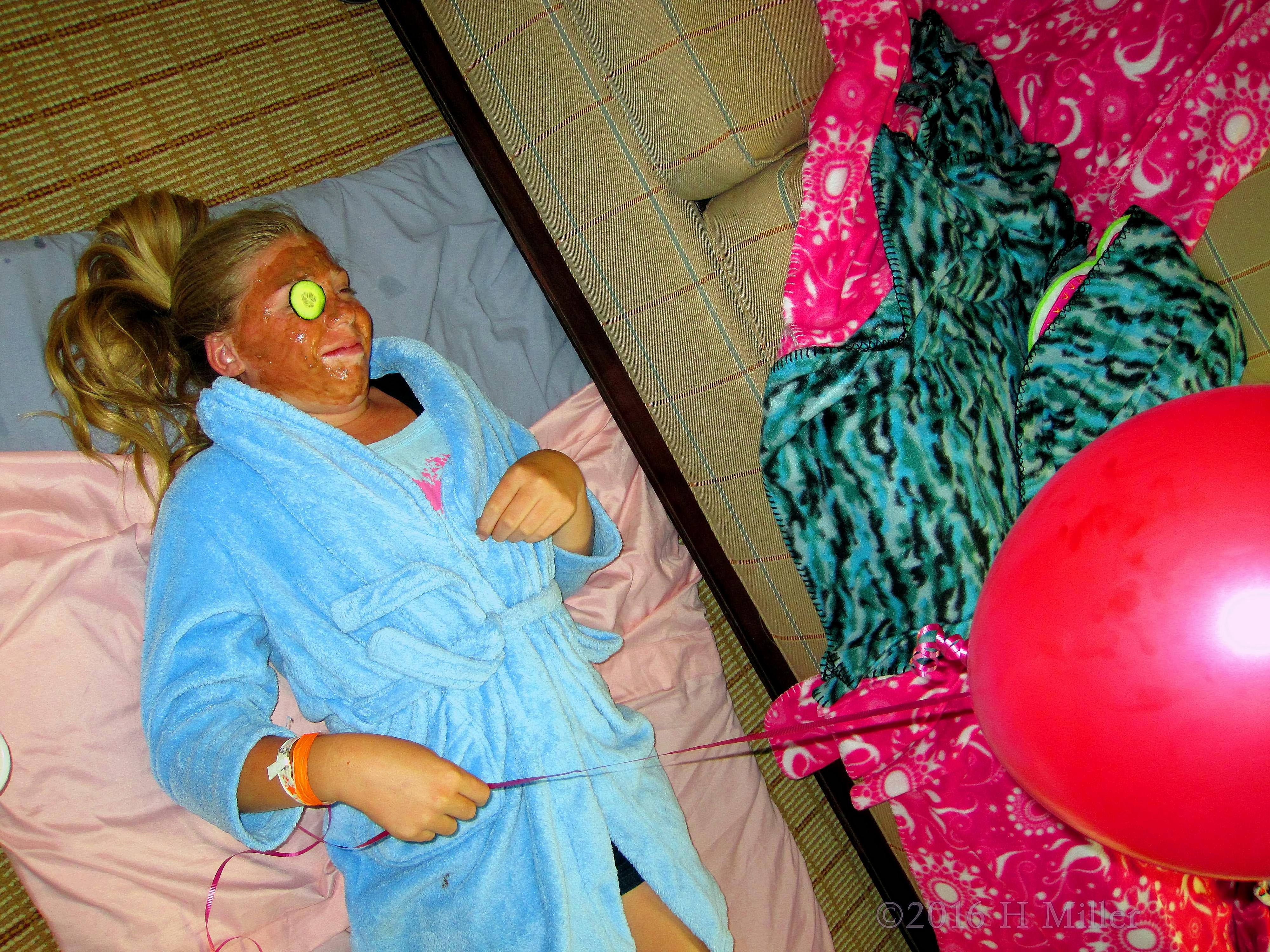 Playing With A Balloon During Facials Playing With A Balloon During Facials