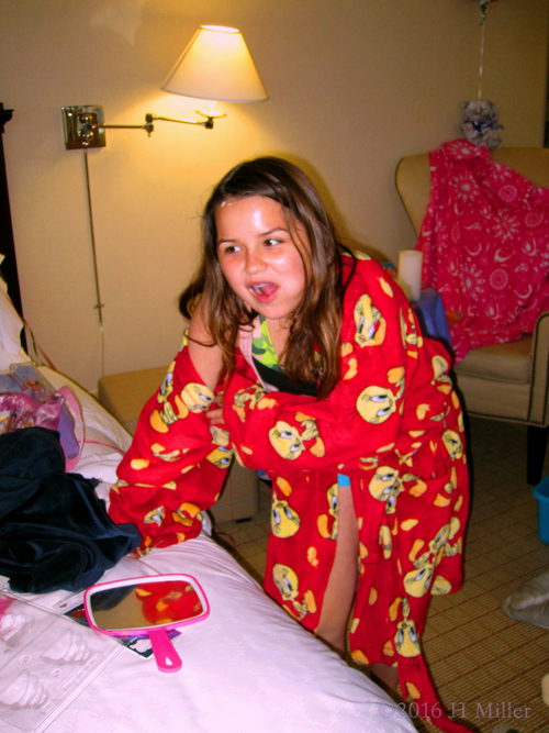 Hanging Around Chatting During The Spa Party Hanging Around Chatting During The Spa Party