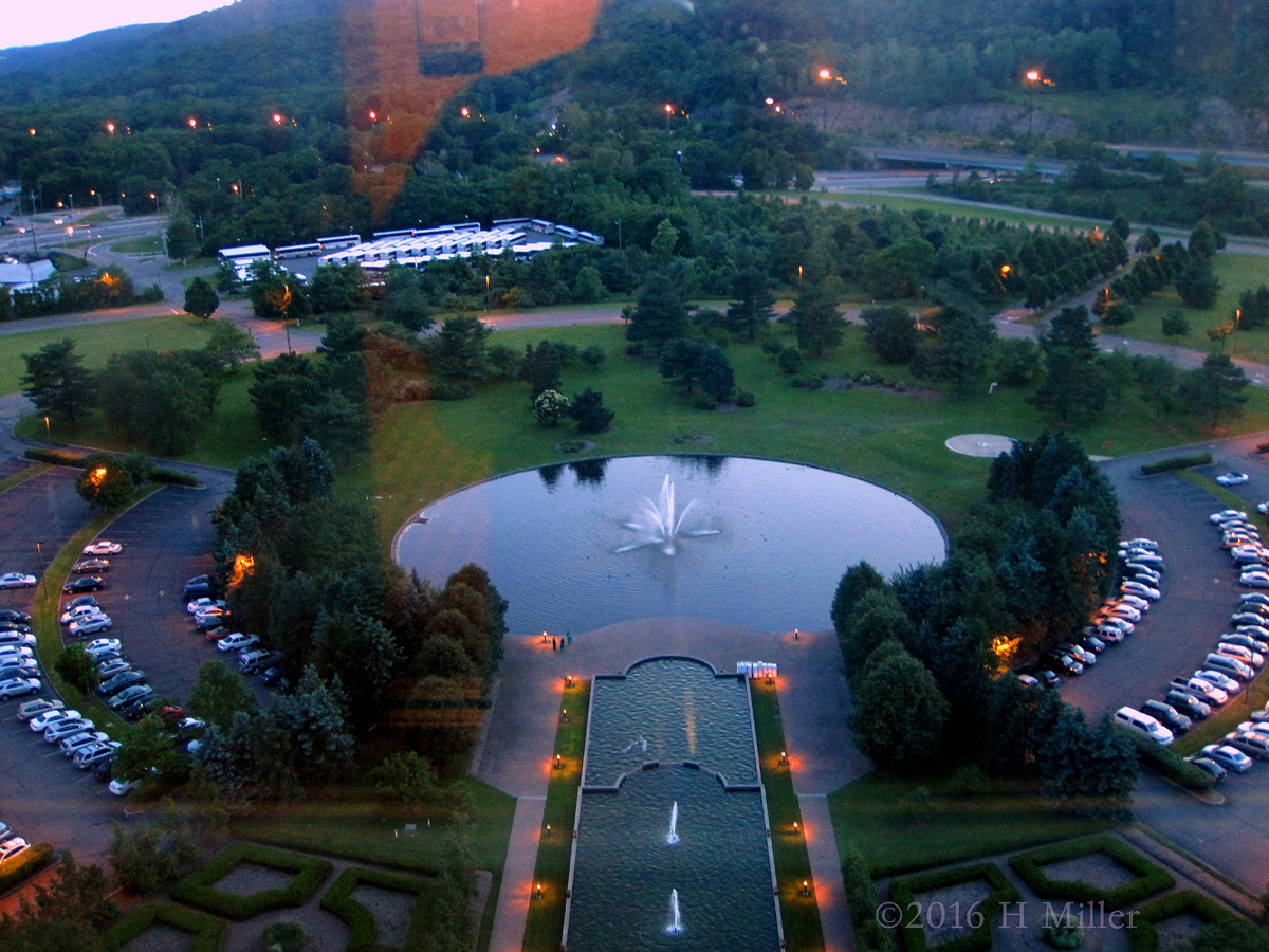 Cool Fountains Outside The Hotel 