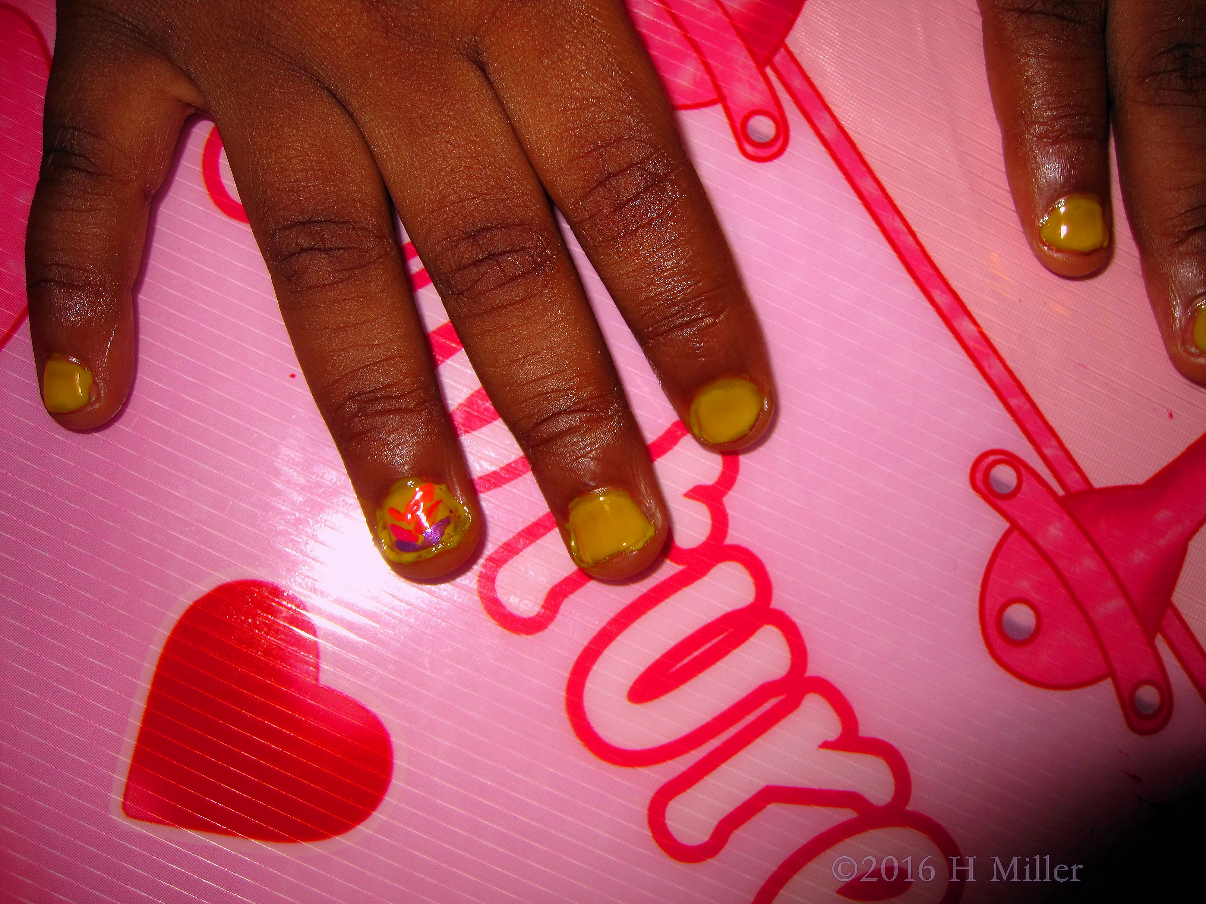 Cool Kids Yellow Mini Mani Cool Kids Yellow Mini Mani