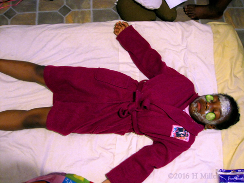 Relaxing With A Homemade Vanilla Yogurt Facial Relaxing With A Homemade Vanilla Yogurt Facial