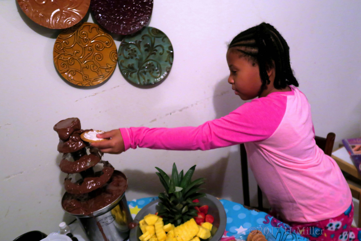 Dipping Cookies In The Chocolate Fountain At The Spa For Kids! 