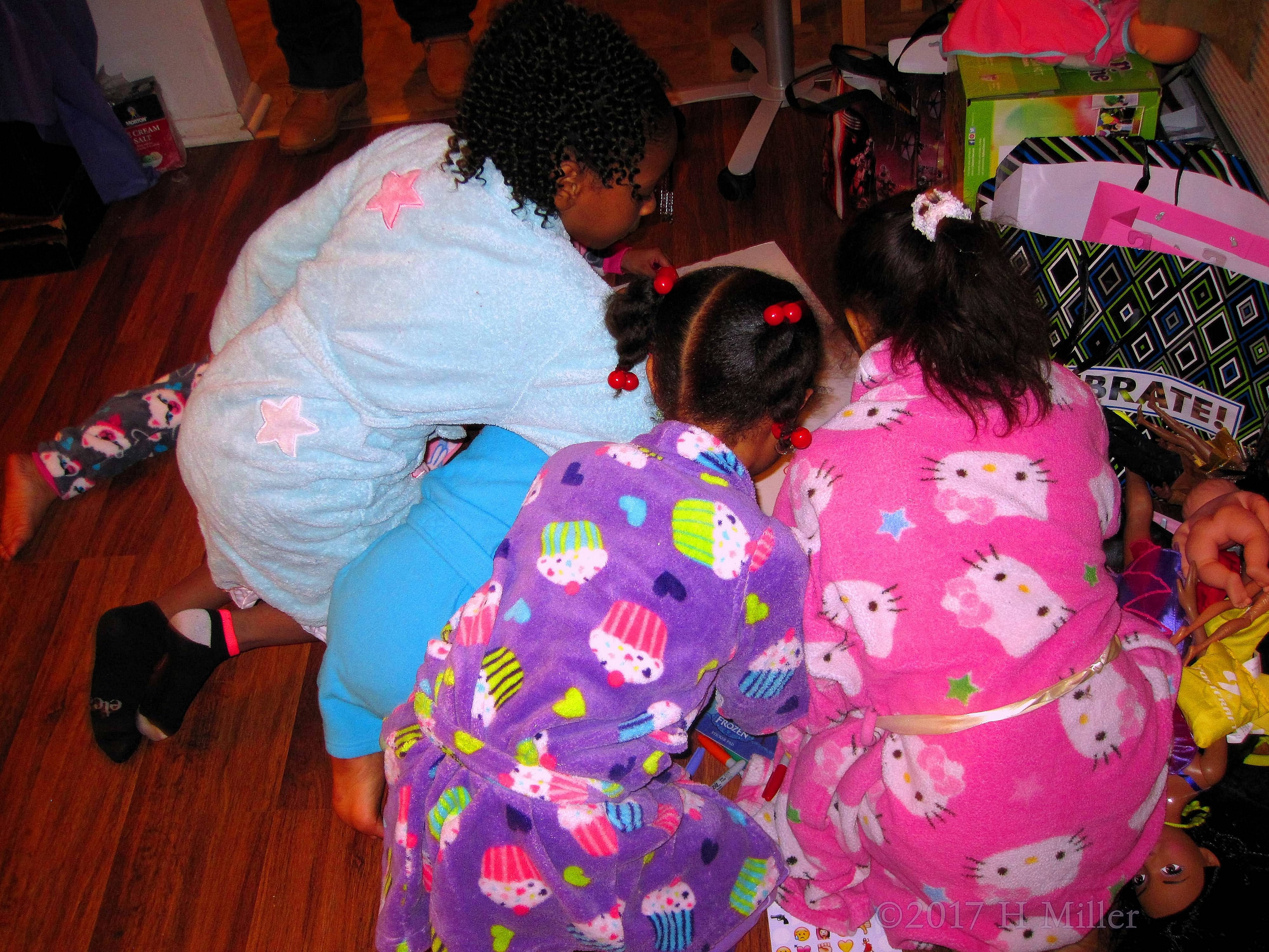 Briana's Friends Busy Crafting The Spa Birthday Card! Briana's Friends Busy Crafting The Spa Birthday Card!