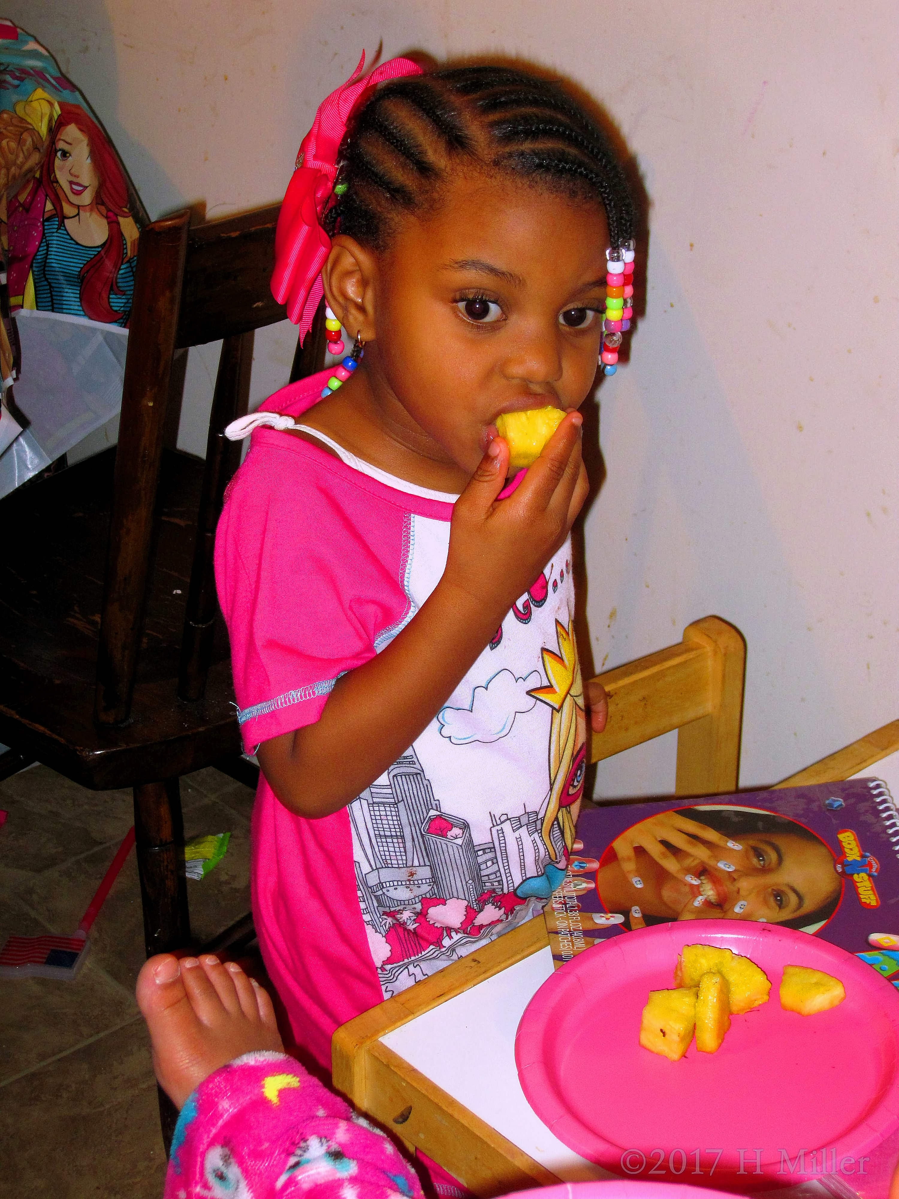 Briana Enjoys Some Pineapple Cubes At The Spa For Girls! Briana Enjoys Some Pineapple Cubes At The Spa For Girls!