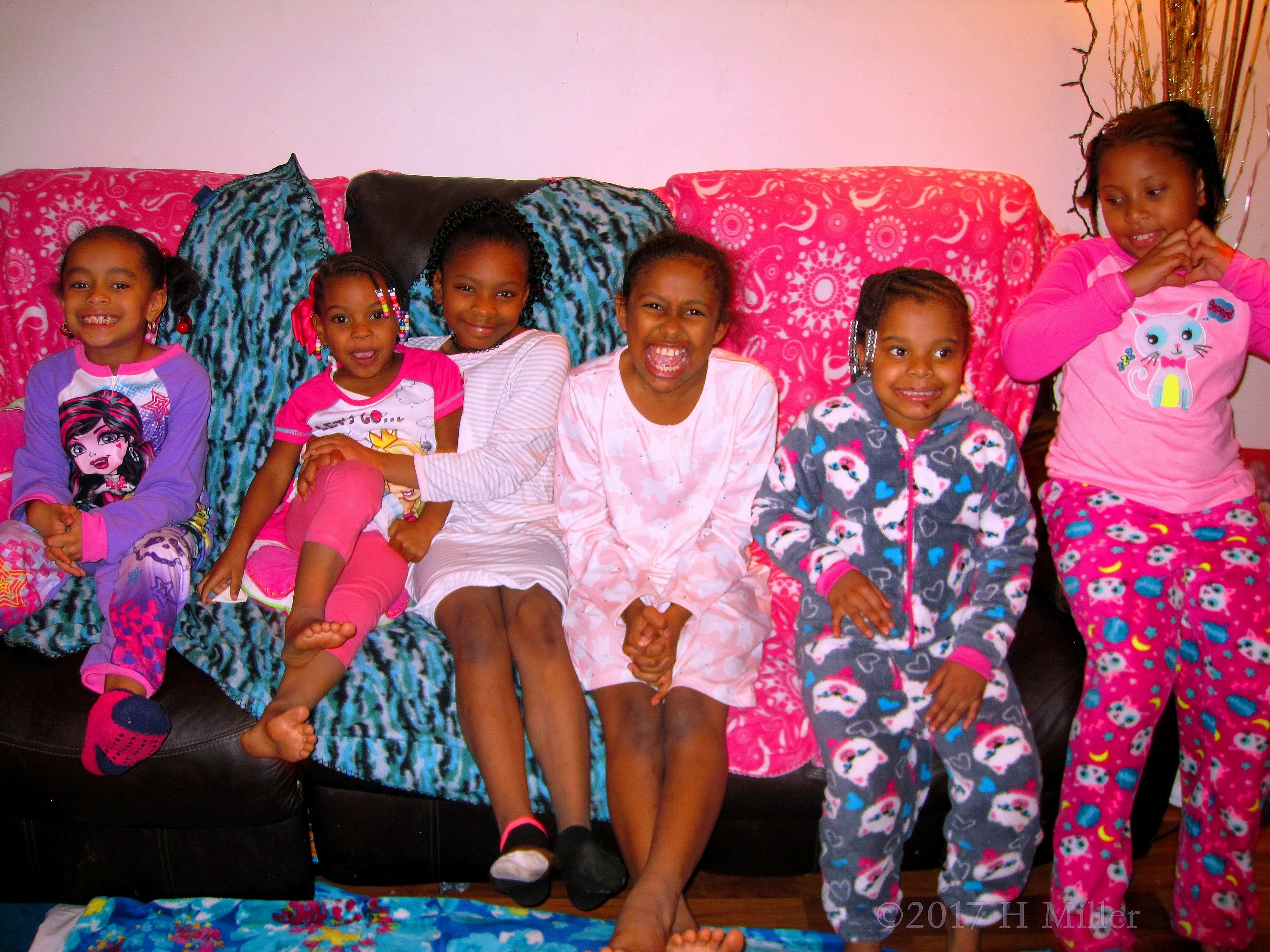 Happy Kids Pose Together At The Spa For Girls! Happy Kids Pose Together At The Spa For Girls!