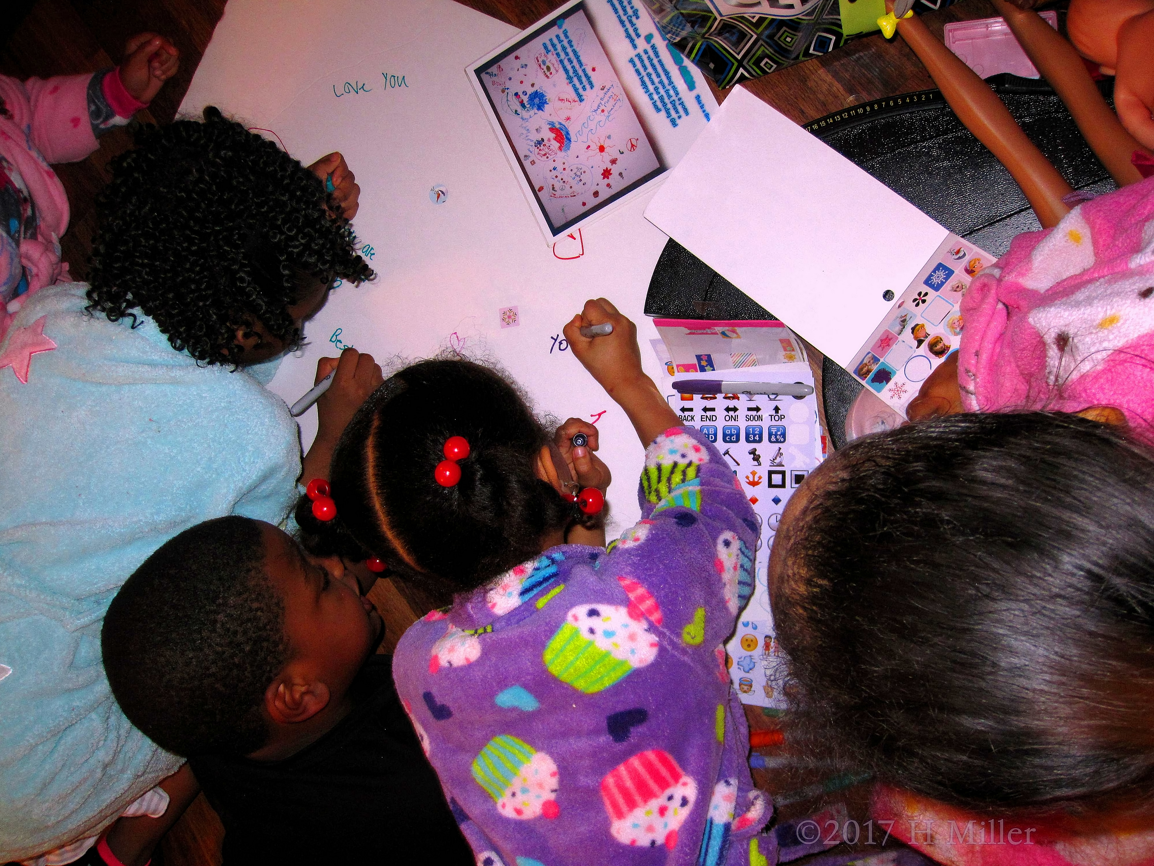 Here They Write The Lovely Messages On The Spa Birthday Card! Here They Write The Lovely Messages On The Spa Birthday Card!