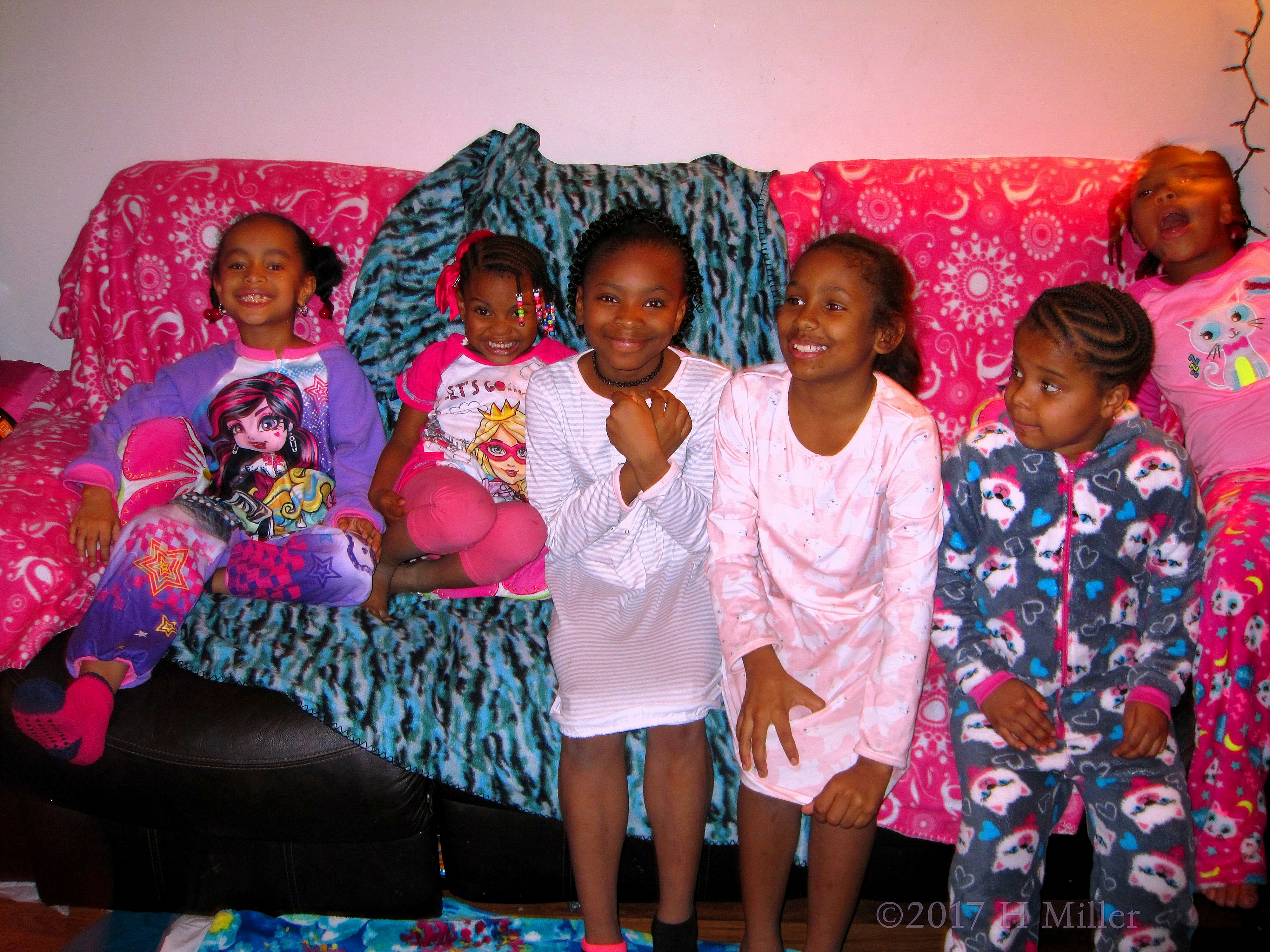 Smiling Faces At The Kids Spa Party! Smiling Faces At The Kids Spa Party!