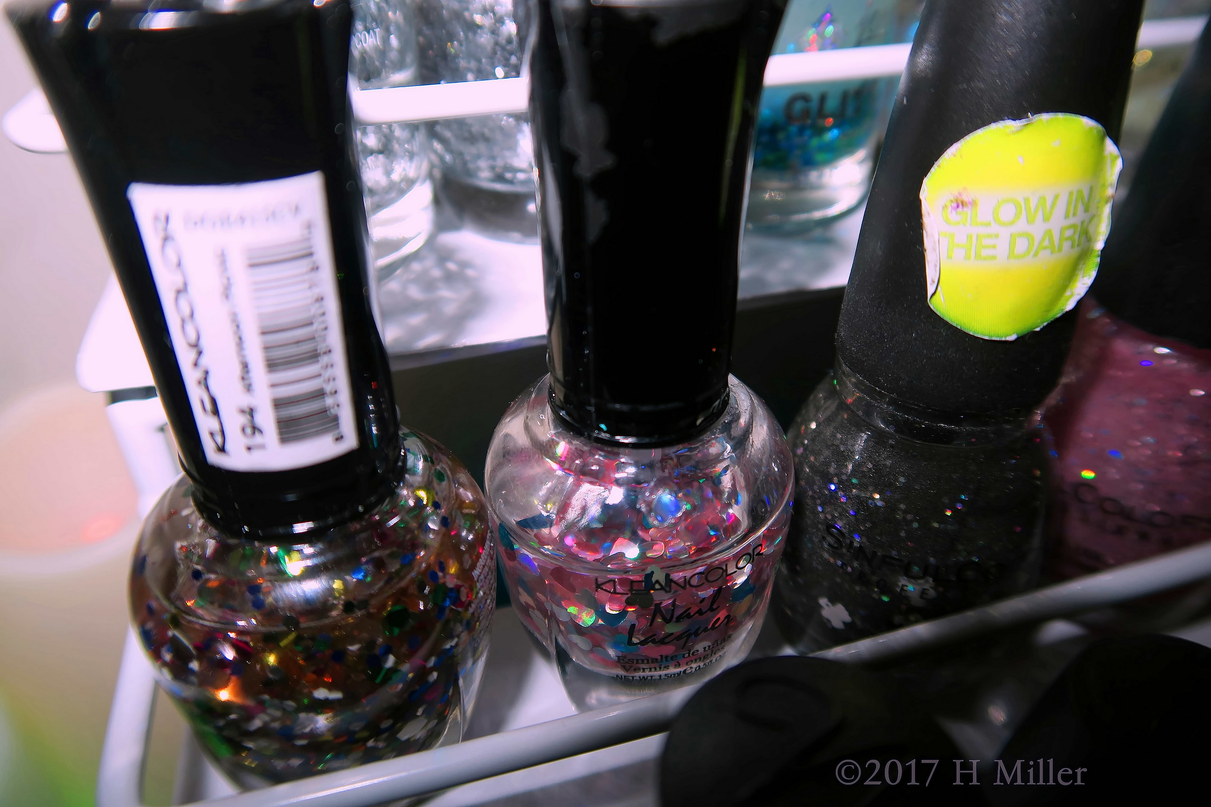 The Best Of Glittery And Shiny For Kids Manicures! The Best Of Glittery And Shiny For Kids Manicures!